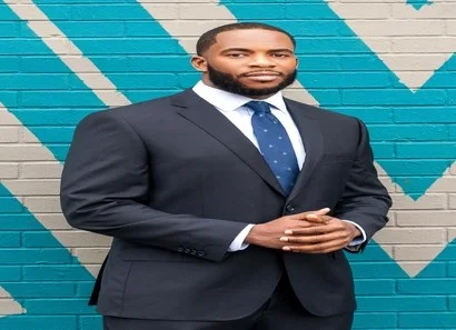 MP headshot.jpg