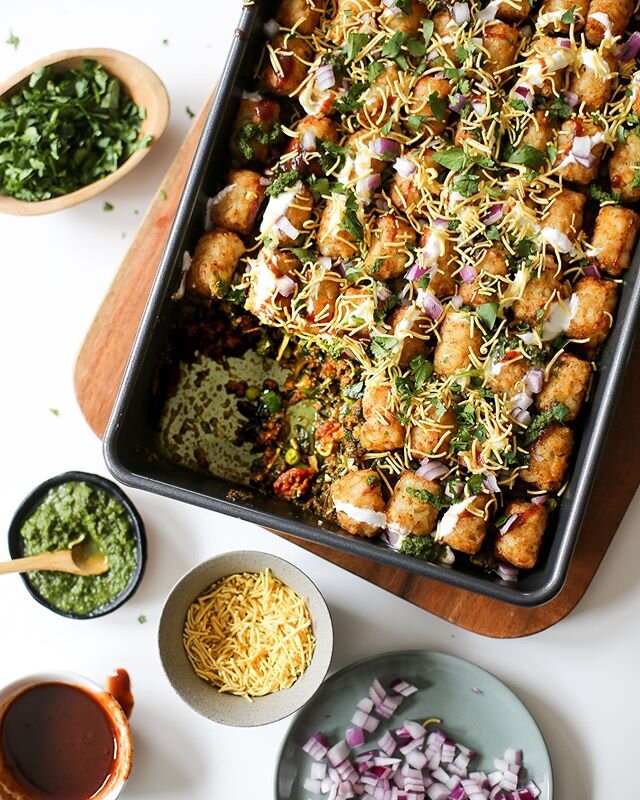 ✨ I just found out I&rsquo;m featured in the @nytimes because @ilhanmn made my Samosa Chaatdish for a hot dish competition against @amyklobuchar. ✨ I&rsquo;m dead! RIP me. You all know what to put on my tombstone.