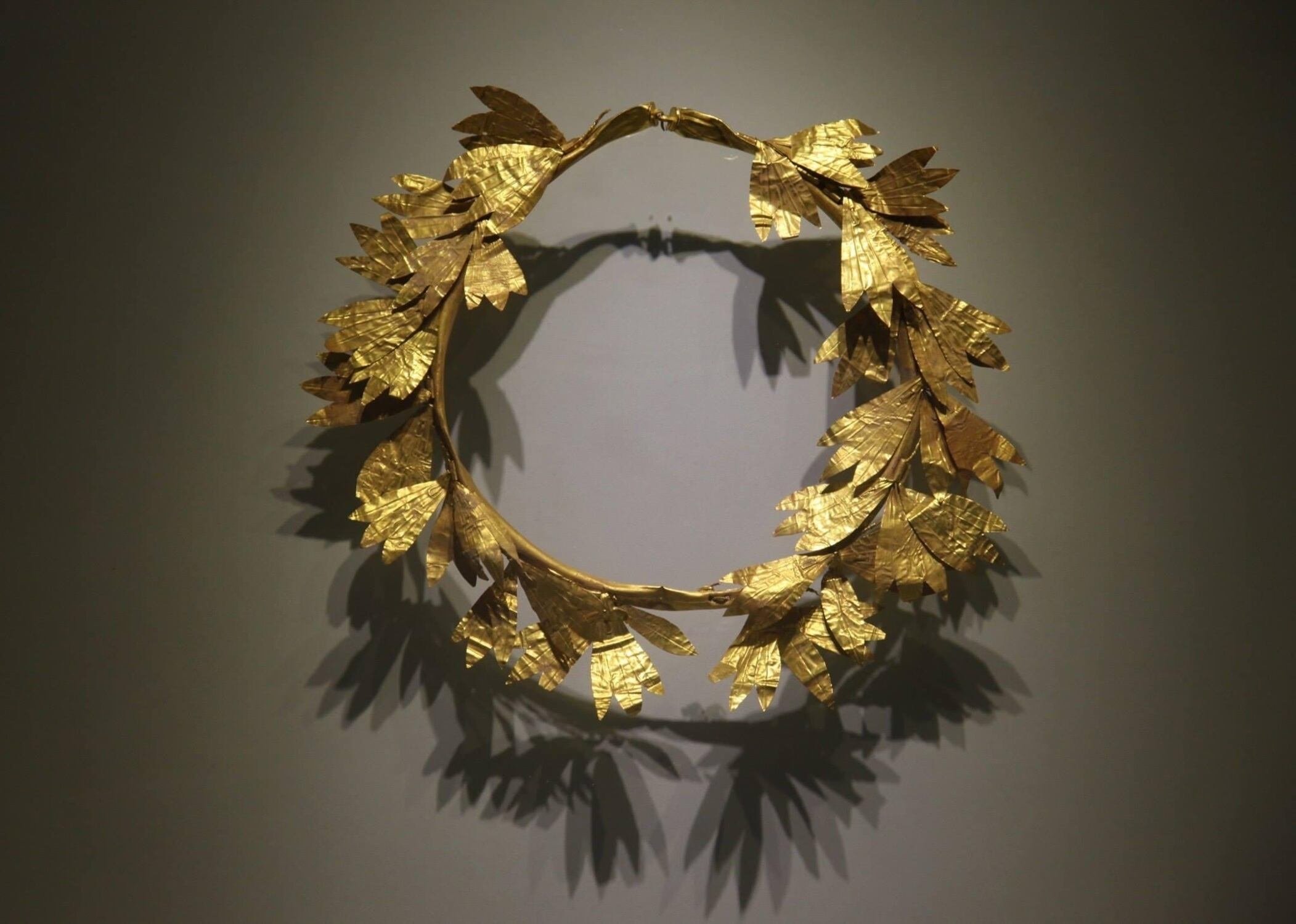 Wreath of Victory, 4th cent. BC, Archaeological Museum, Crete .jpg
