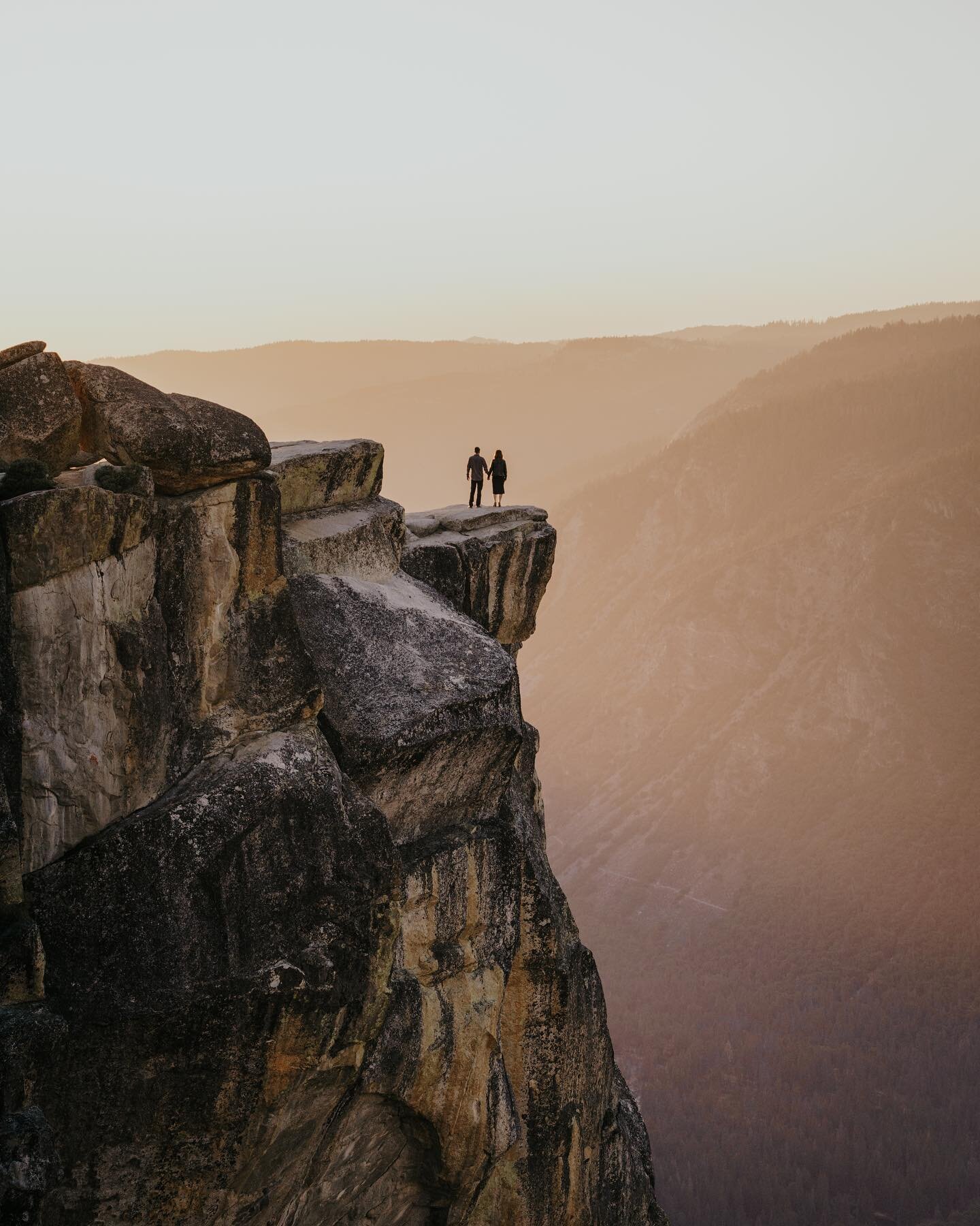 Raise your hand if you&rsquo;re ready for Glacier Point Road to open up again 🙋&zwj;♀️ We were driving through Yosemite earlier this week, and it just doesn&rsquo;t feel the same knowing you can&rsquo;t reach these views this summer unless on foot&h