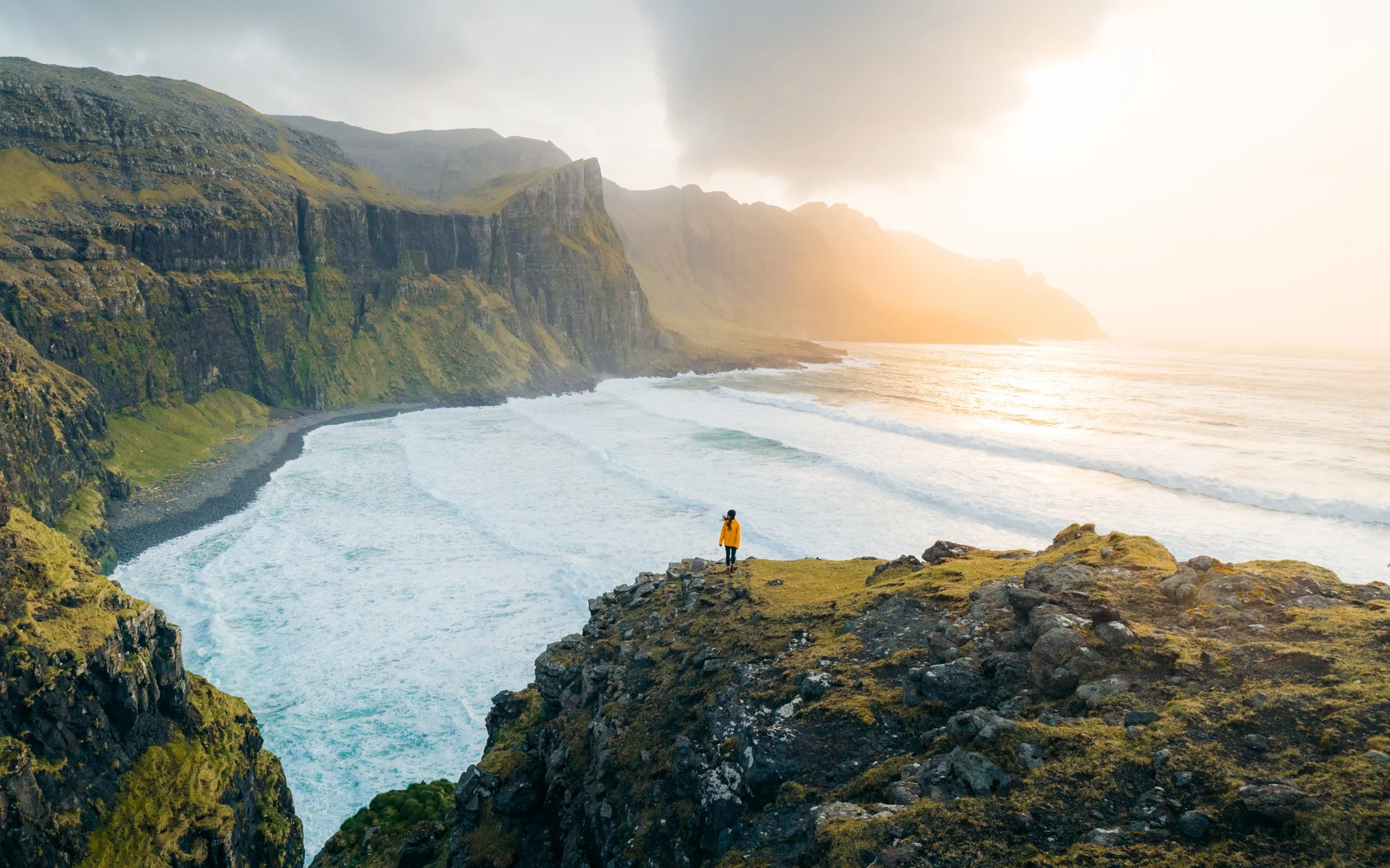 Fjallavatn Hike (16x10 pano) (1 of 2).jpg