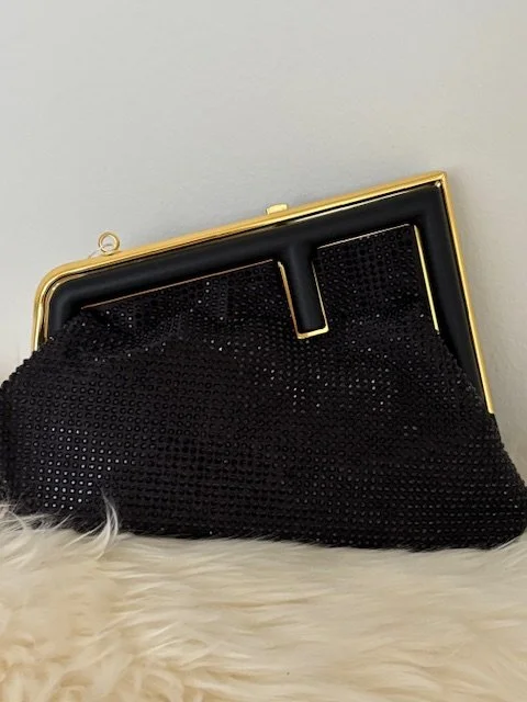 Minimal and Chic black abstract purse
