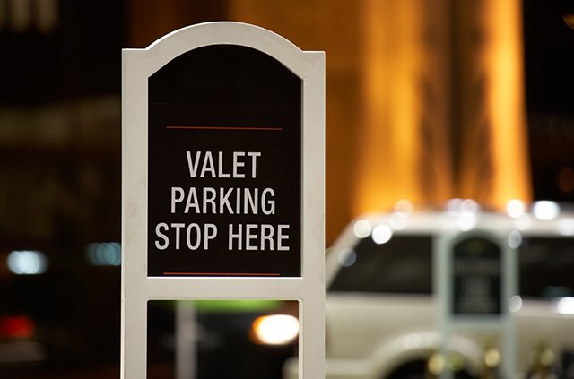 how-much-to-tip-valet-1-1-640x423.jpg