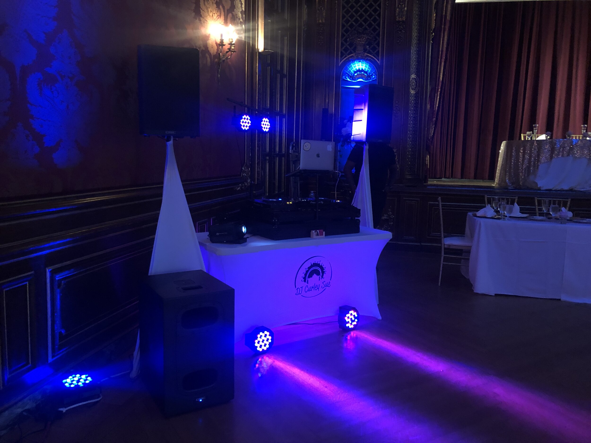 DANCE FLOOR LIGHTING