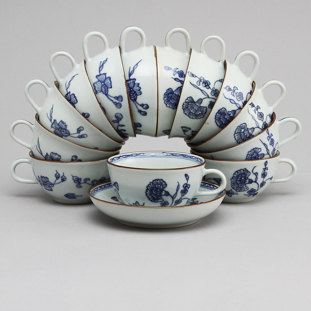 Service en porcelaine de la Collection 1700. Adjugé 1 100 euros le 1er mars 2015 par Göteborgs Auktionsverk
