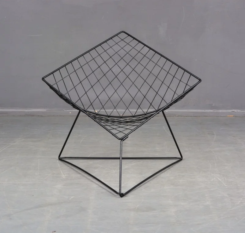 Cette chaise a été adjugée 200 euros le 11 juin 2017 par la maison Lauritz.