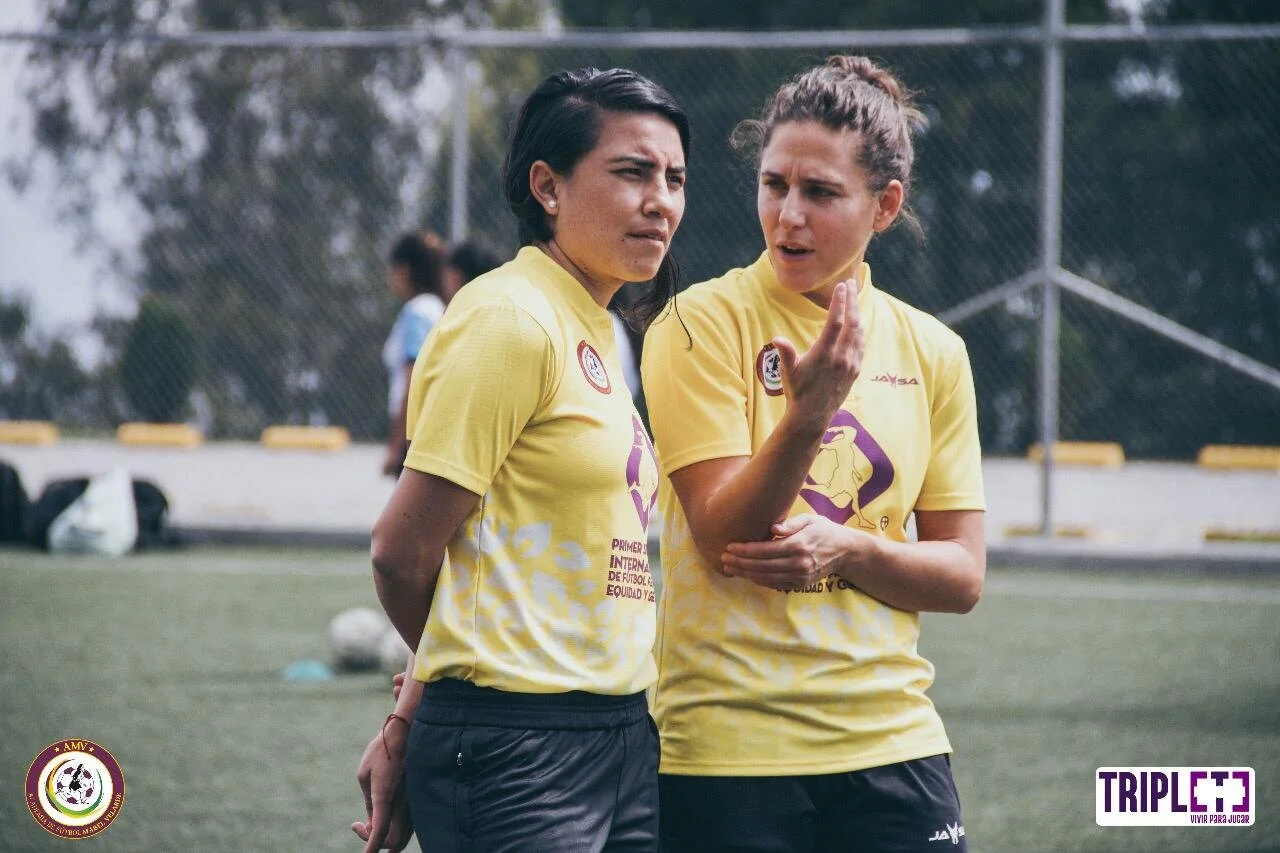 Mabel Velarde Coba dialogó con Fémina Fútbol