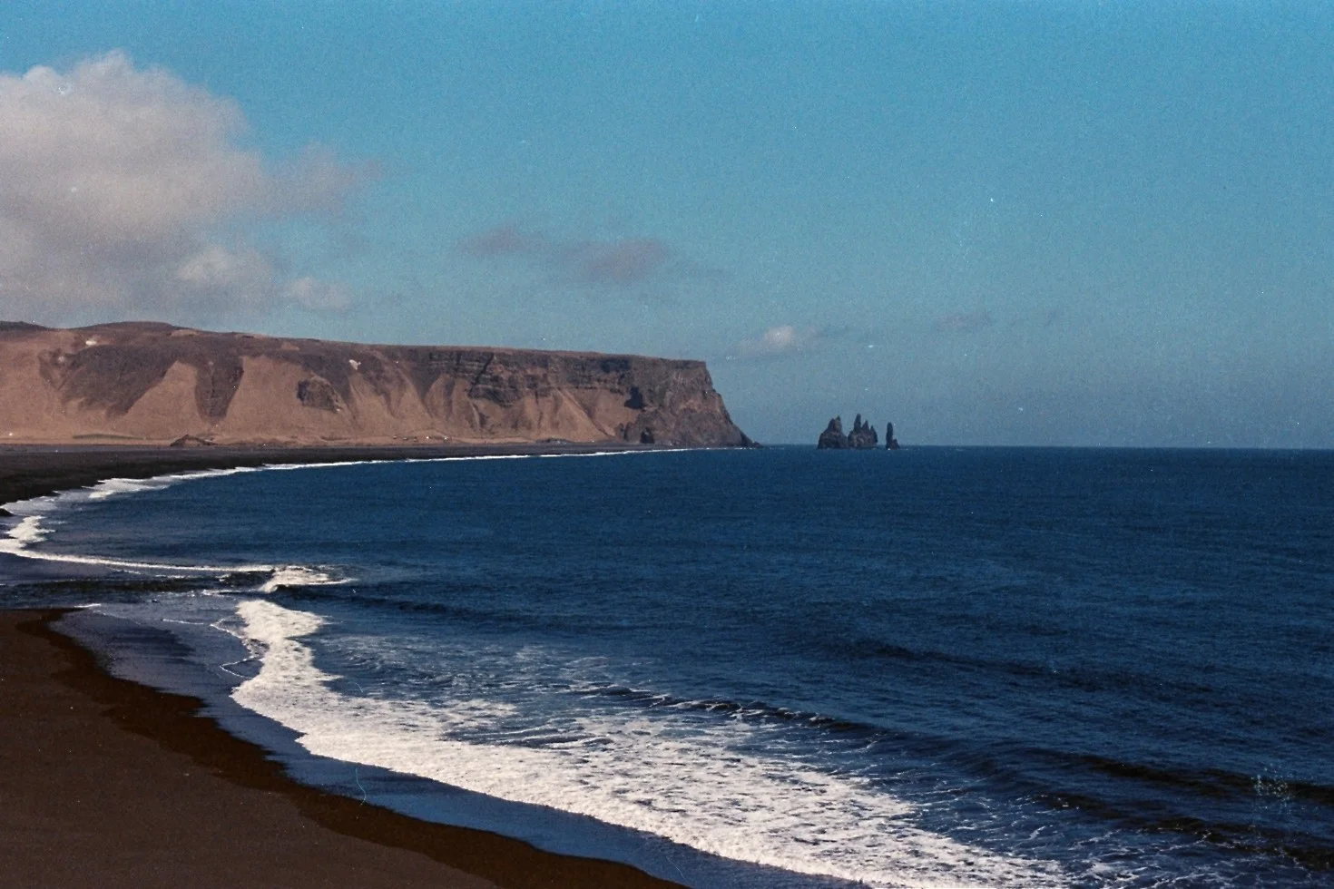 Reynisfjara black beach - 35mm Canon AE-1 - Kodak Ektar 100