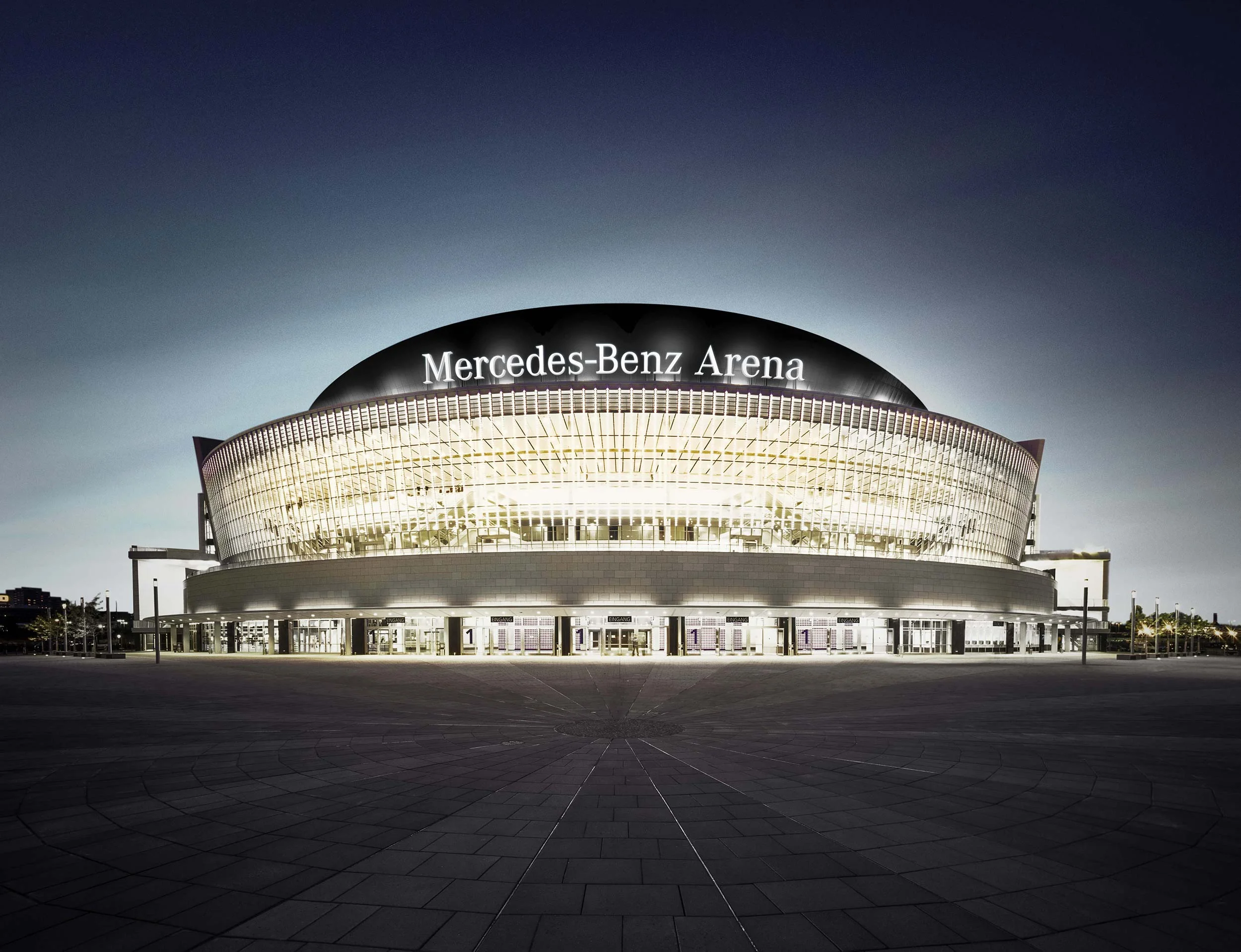 Mercedes-Benz-Arena.jpg