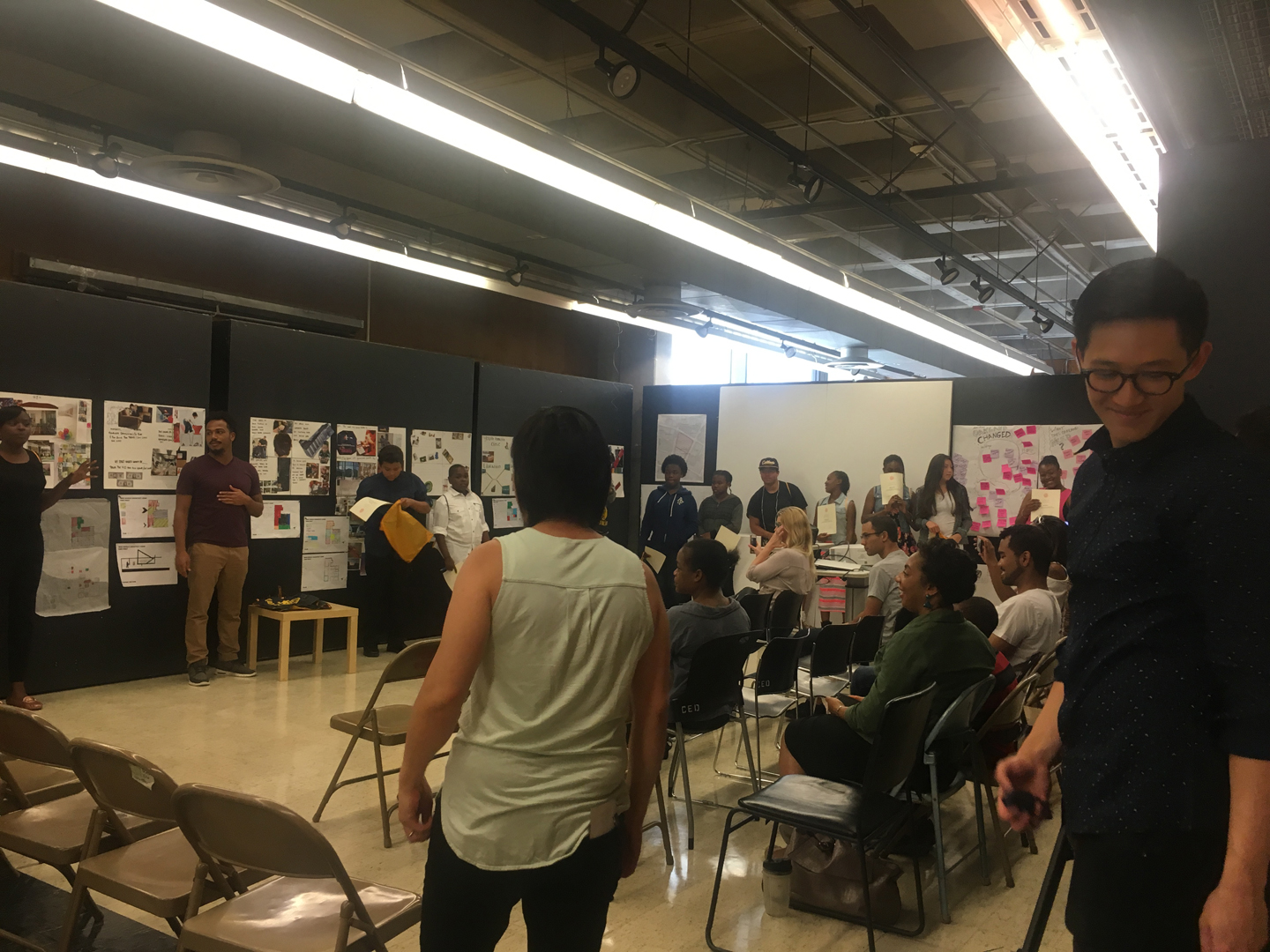 The students presented their ideas through material boards, Zoning and models.