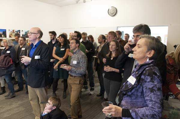 Attentive crowd