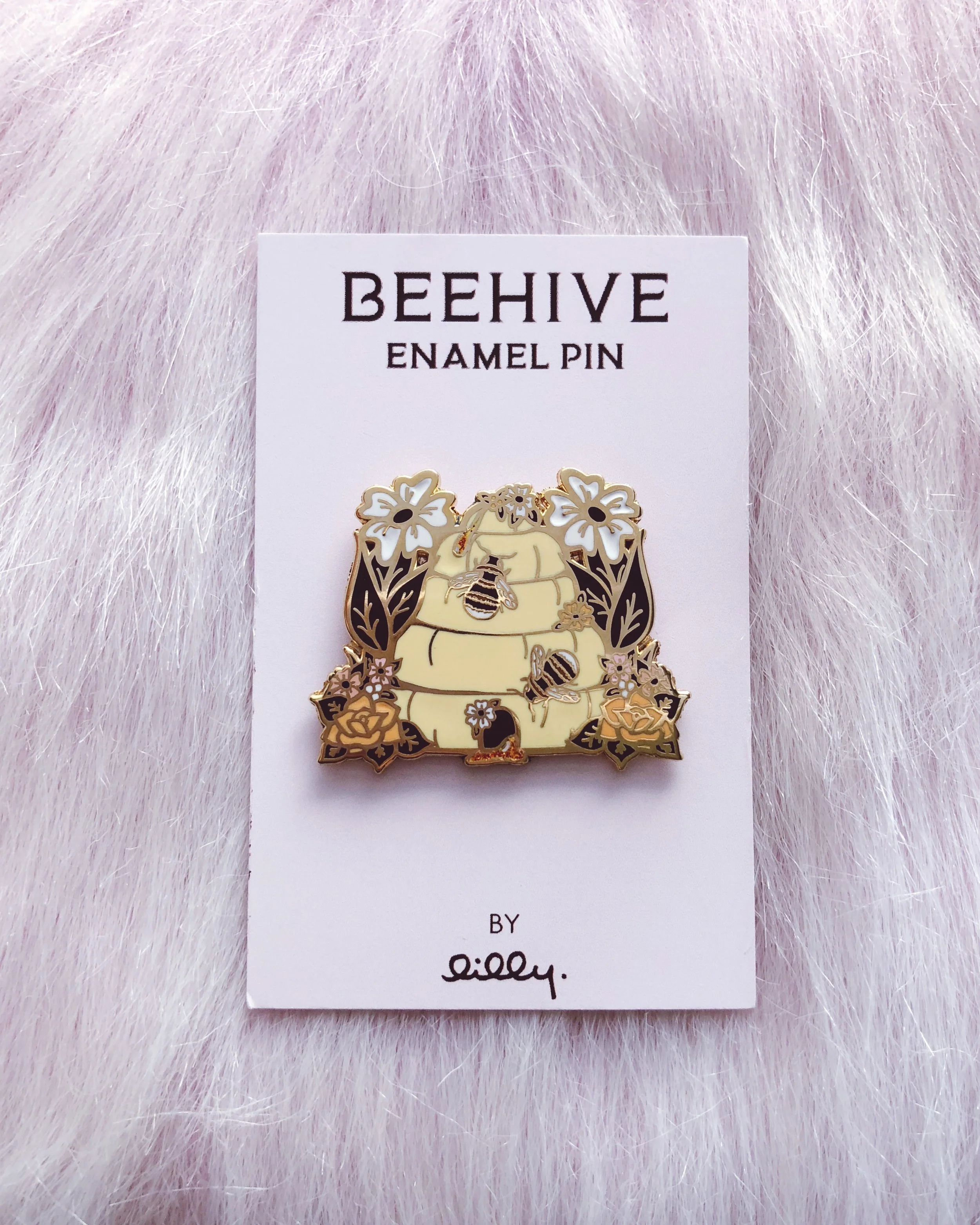 beehive pin on backing card.JPG