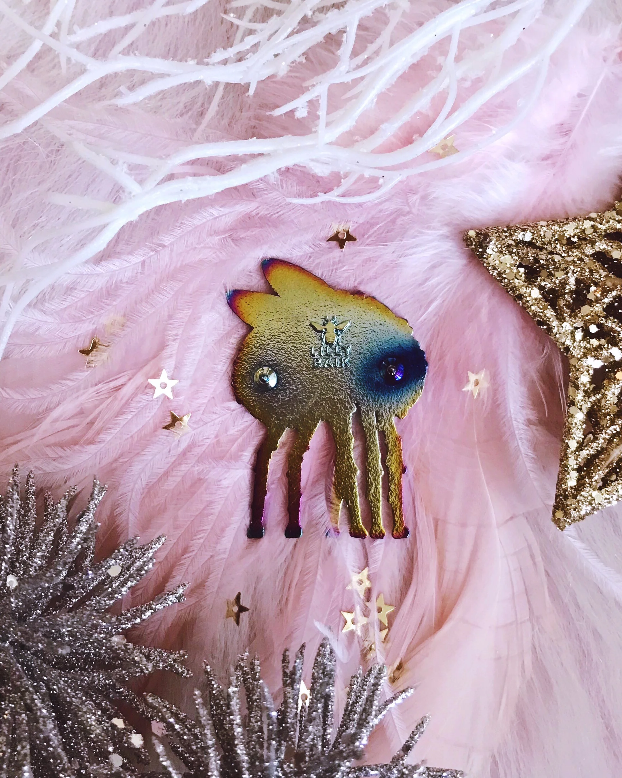 dali bee in pastel pollen soft enamel glitter pin by lilly baik.