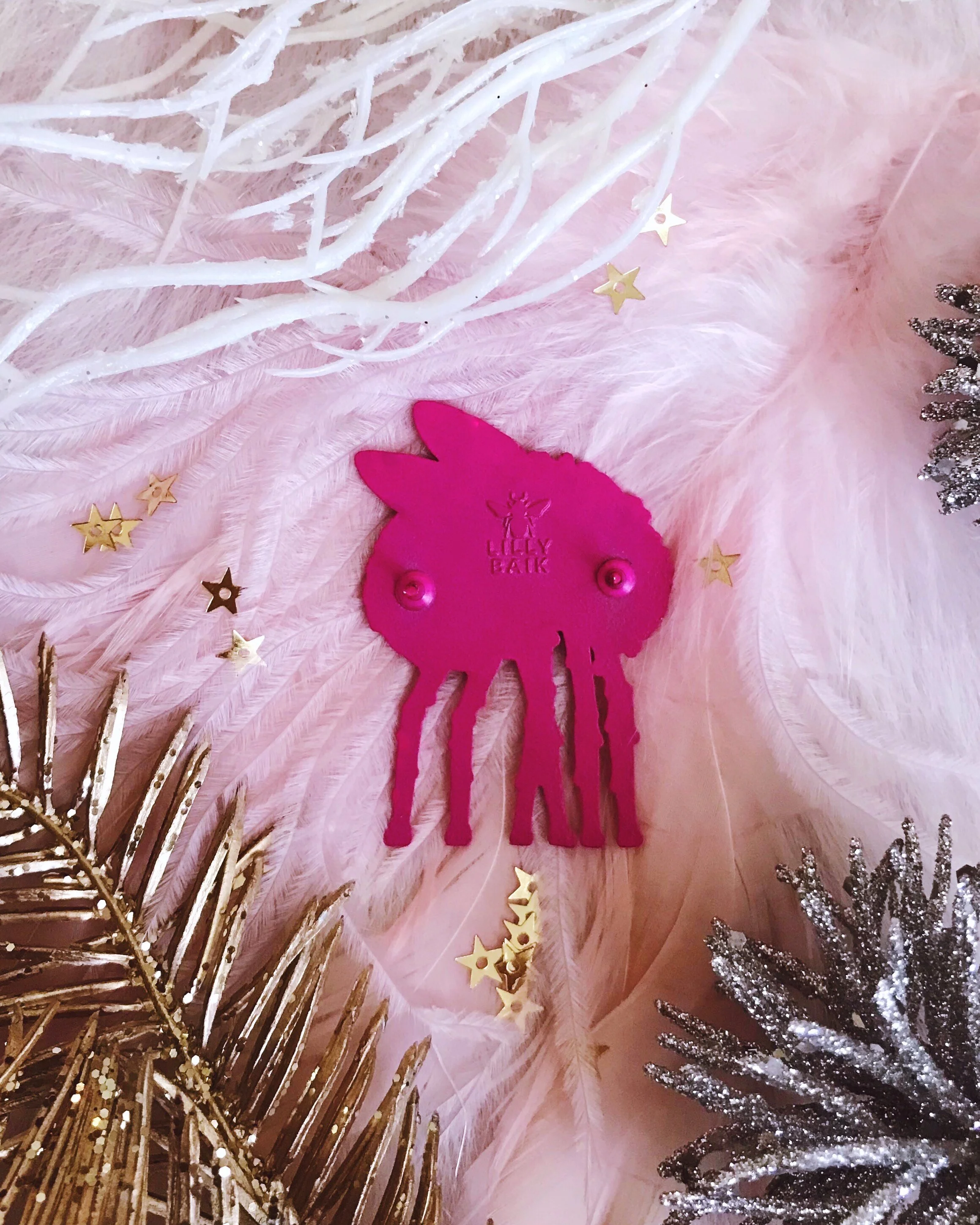 dali bee in cotton candy blue pink soft enamel animal nature cryptid pretty cute pin by lilly baik.