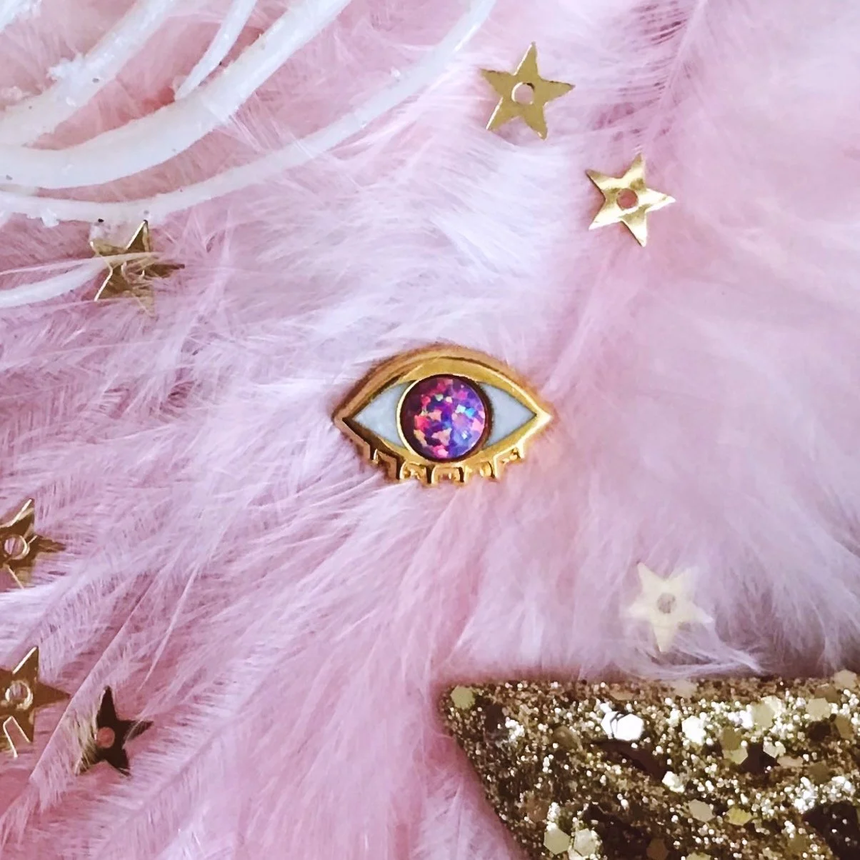 opal eye pin (plush purple)