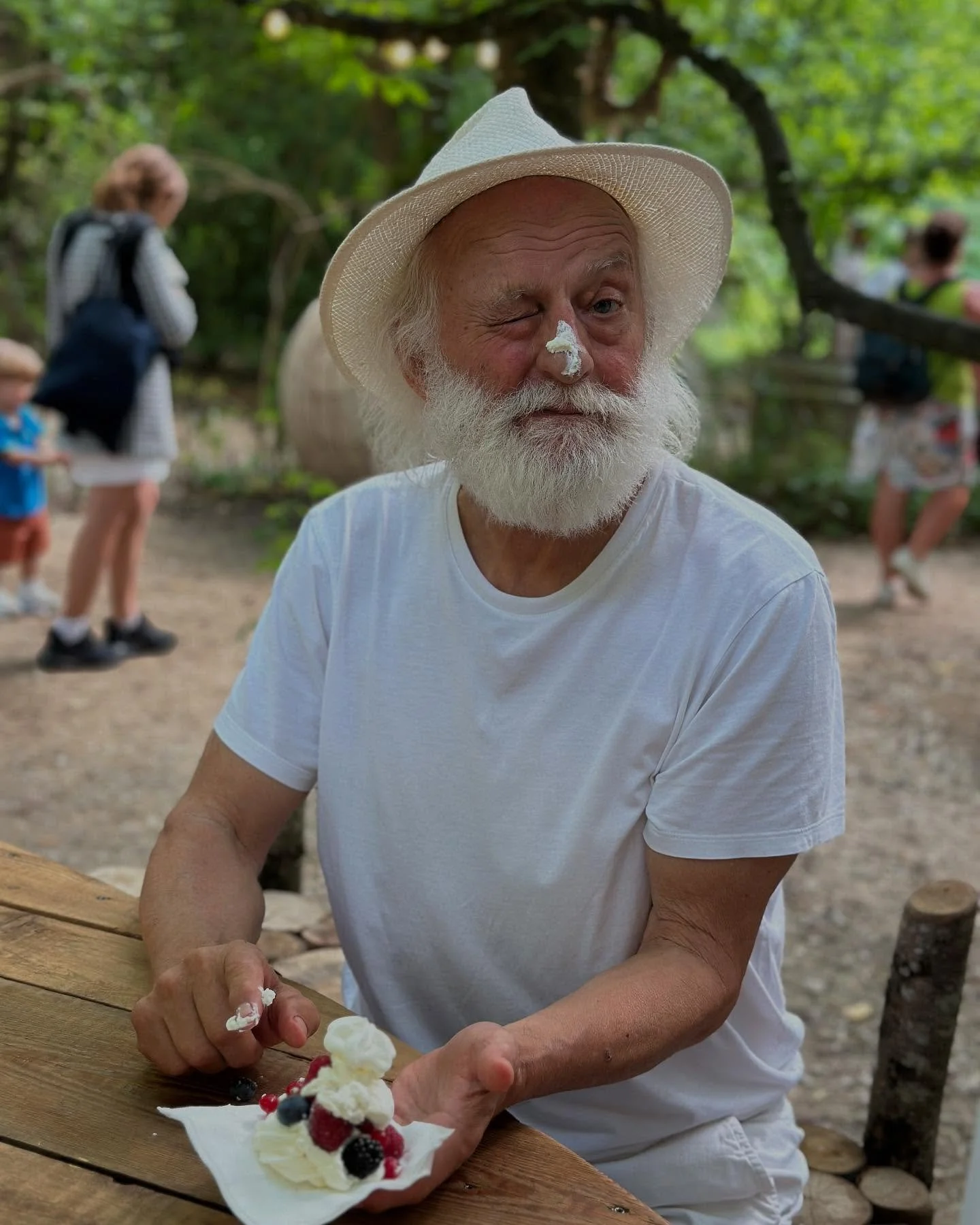 &quot;The Russian prima ballerina loved to put some Chantilly on the tip of her nose before eating a Pavlova. She was a funny spirit. You should do the same&quot; 

That's the fable I told to the hundreds of visitors last weekend before they devoured