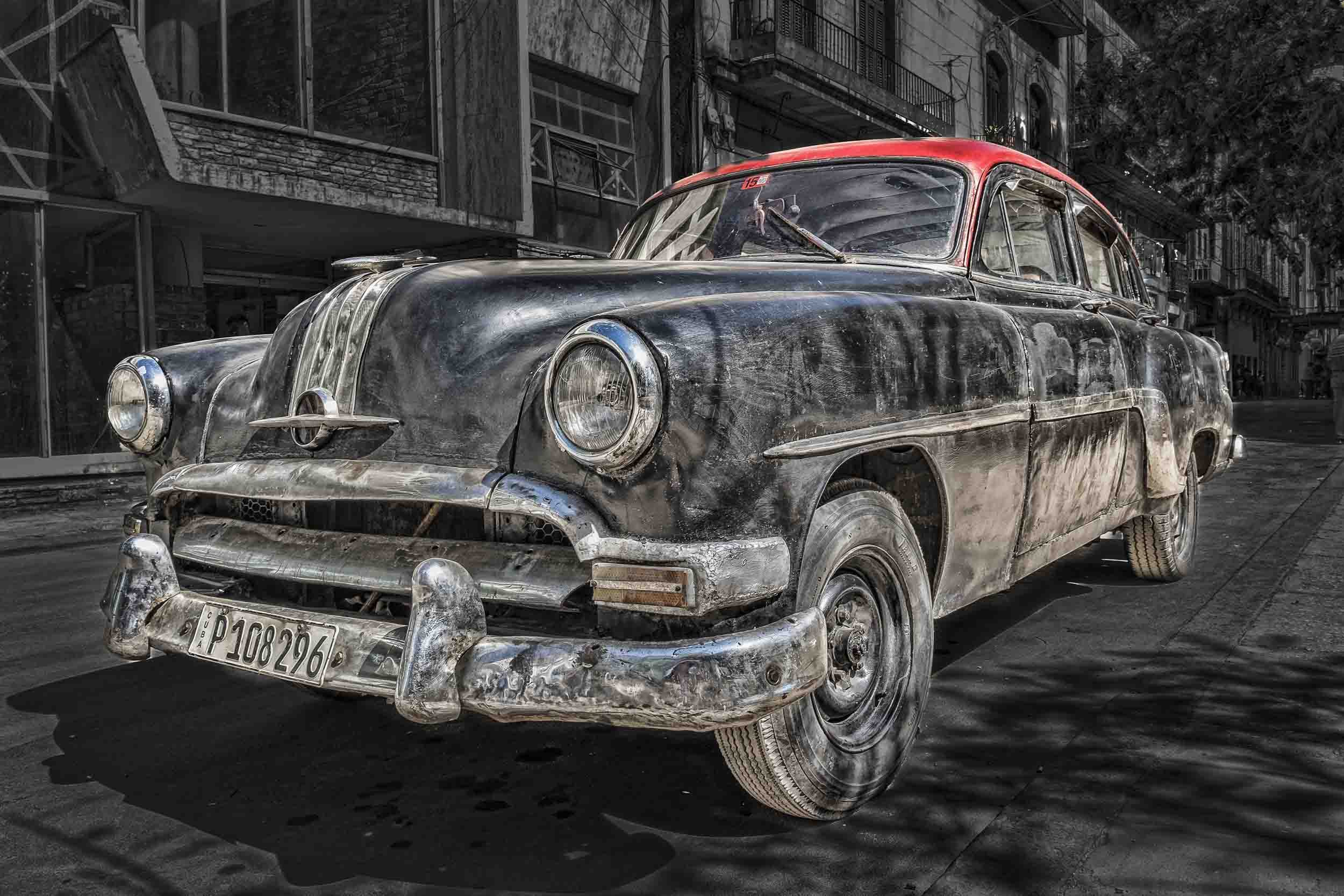 Old Black and Red Car in Havana