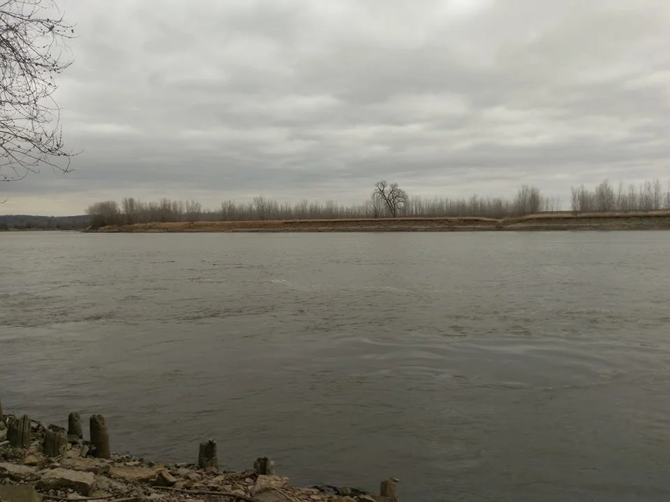 Quindaro shoreline, Kansas City, Kansas