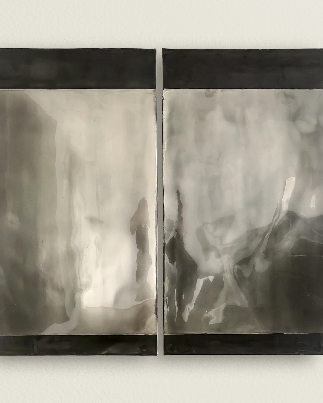   0089.2018      Silver Emulsion   (left)  
hand sculpted silver emulsion  
reflective pigments and Italian marble dust on panel  
signed in verso  
  
  0090.2018      Silver Emulsion   (right)   
hand sculpted silver emulsion  
reflective pigments 