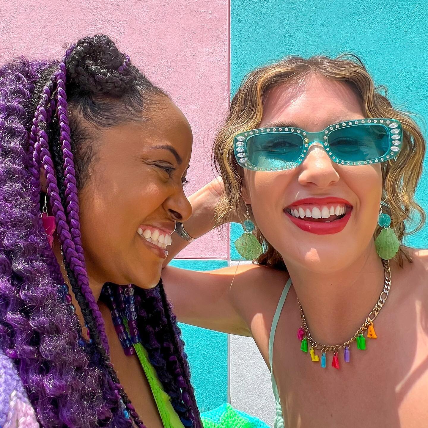 When you find out your favorite store just restocked a sold out item and you can&rsquo;t wait to tell bestie first 😂 👯&zwj;♀️ 

#quirkyearrings #whimsicalearrings #earringstyle #statementearrings #rockierain #rockierainearrings
