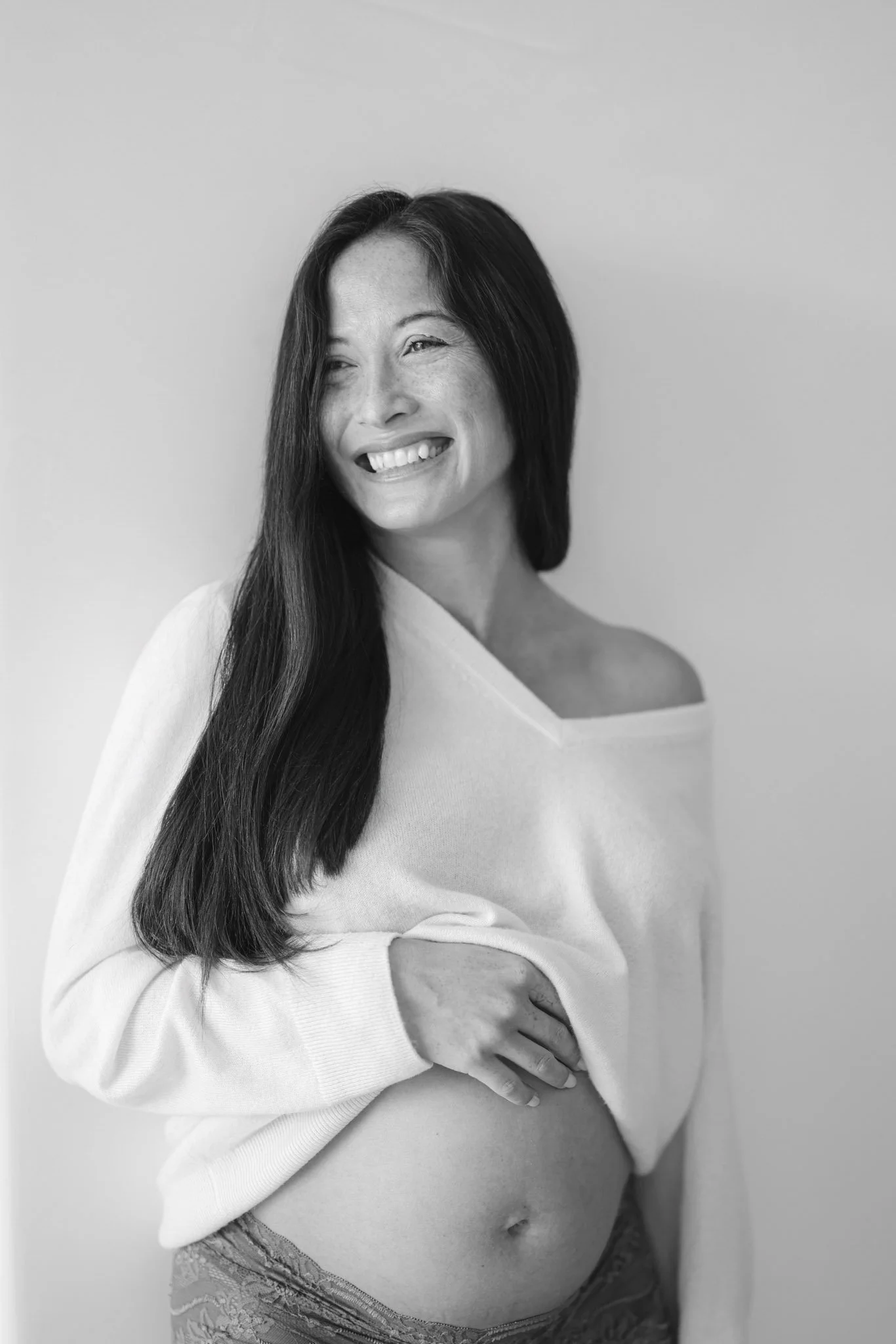 maternityportraitcandideditorial.jpg