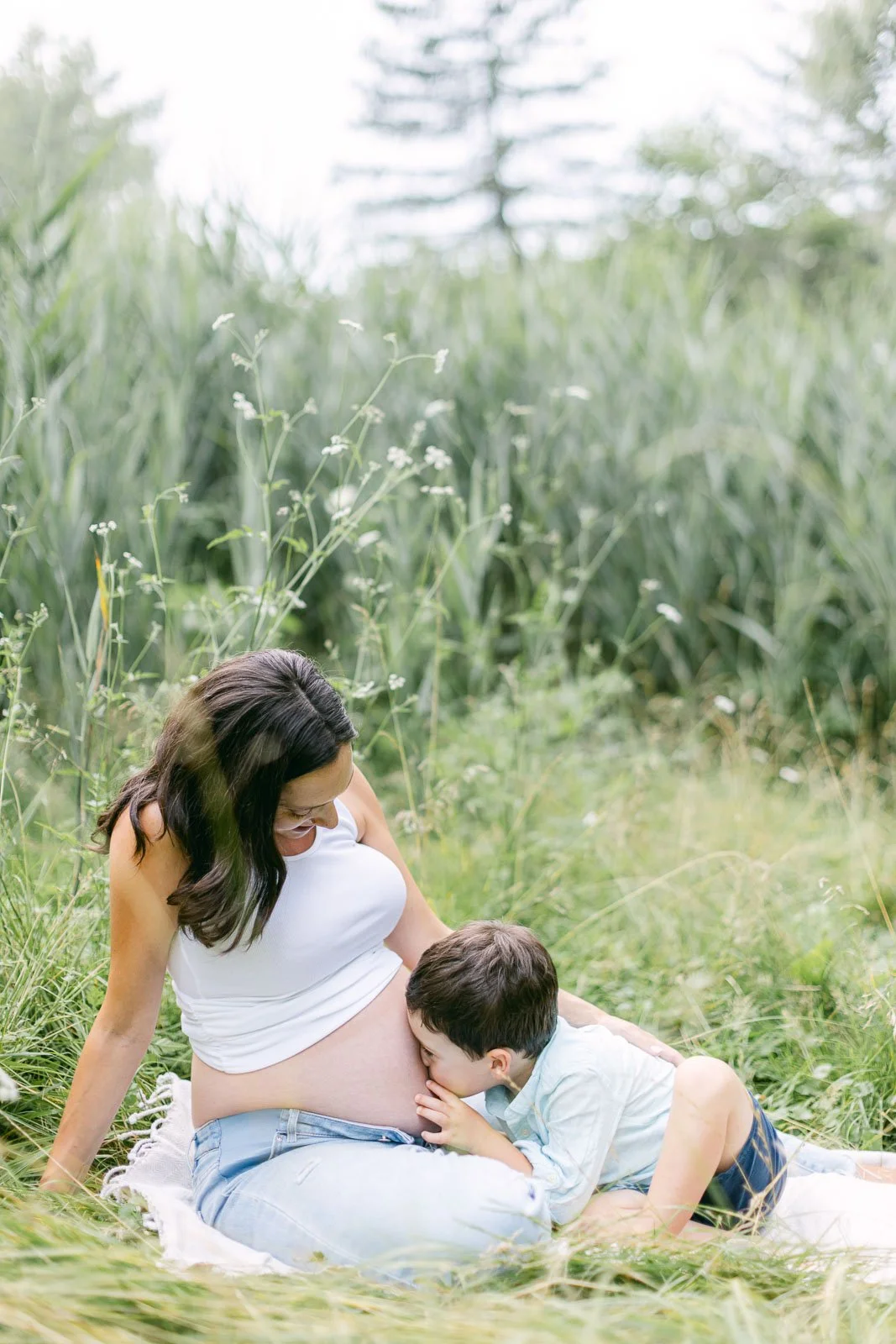 maternityoutdoornaturalmomentchild.jpg
