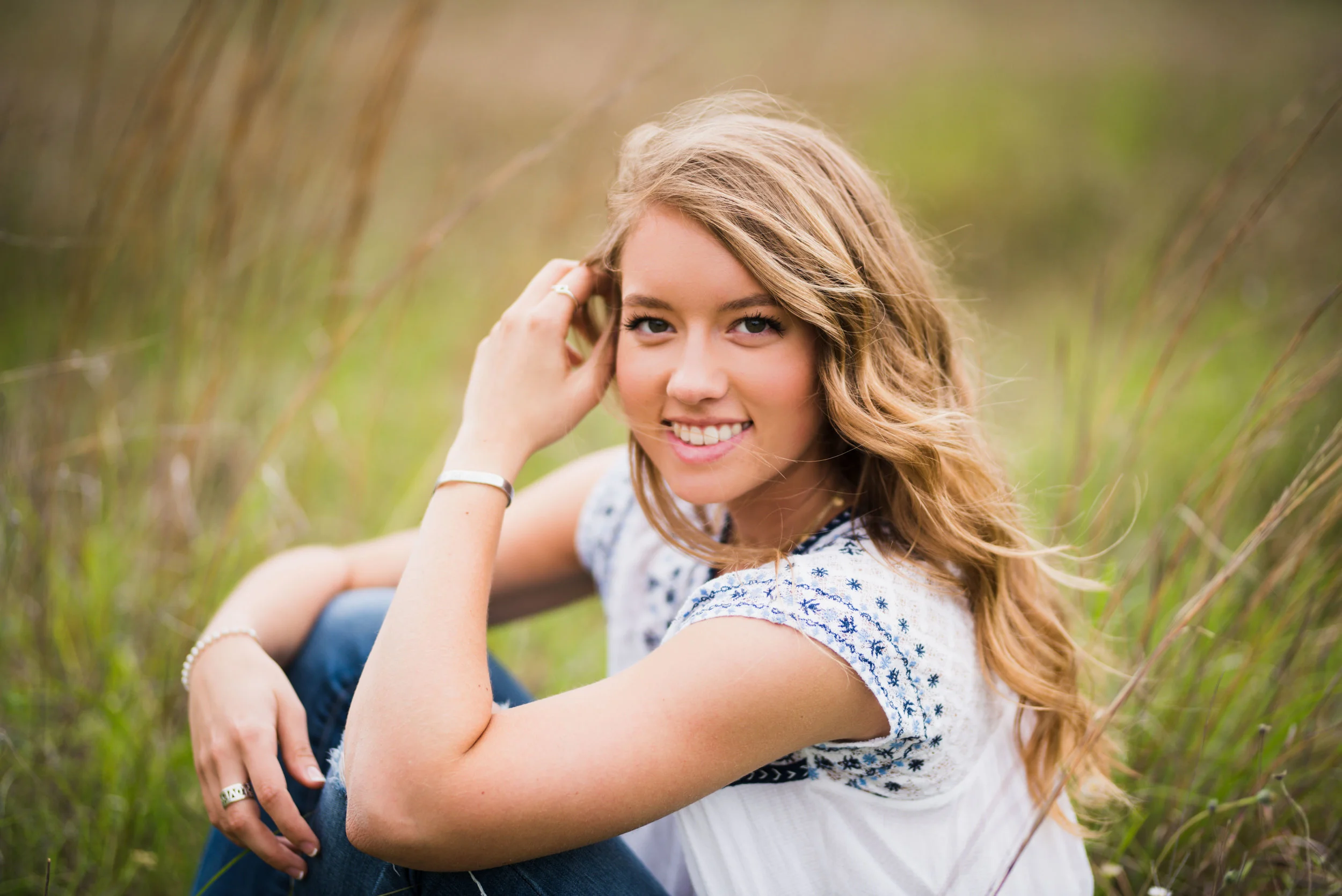 Carlye.Berry.Senior.©2017.TheStirewalts-54.jpg