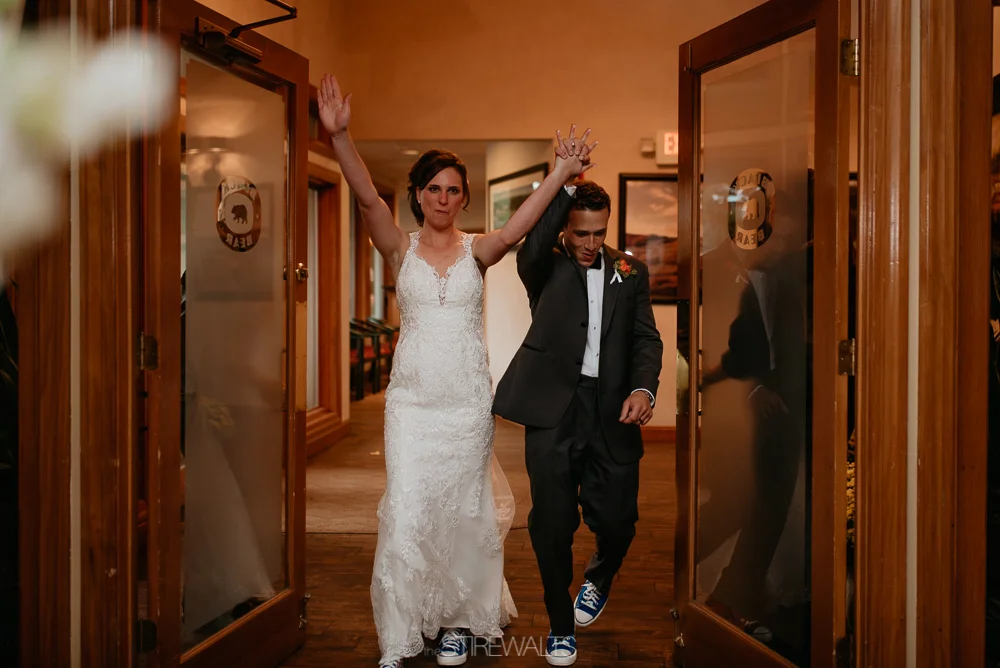 Amanda.Mike.Wedding.blog.©2017.TheStirewalts.Photography.LLC-155.jpg
