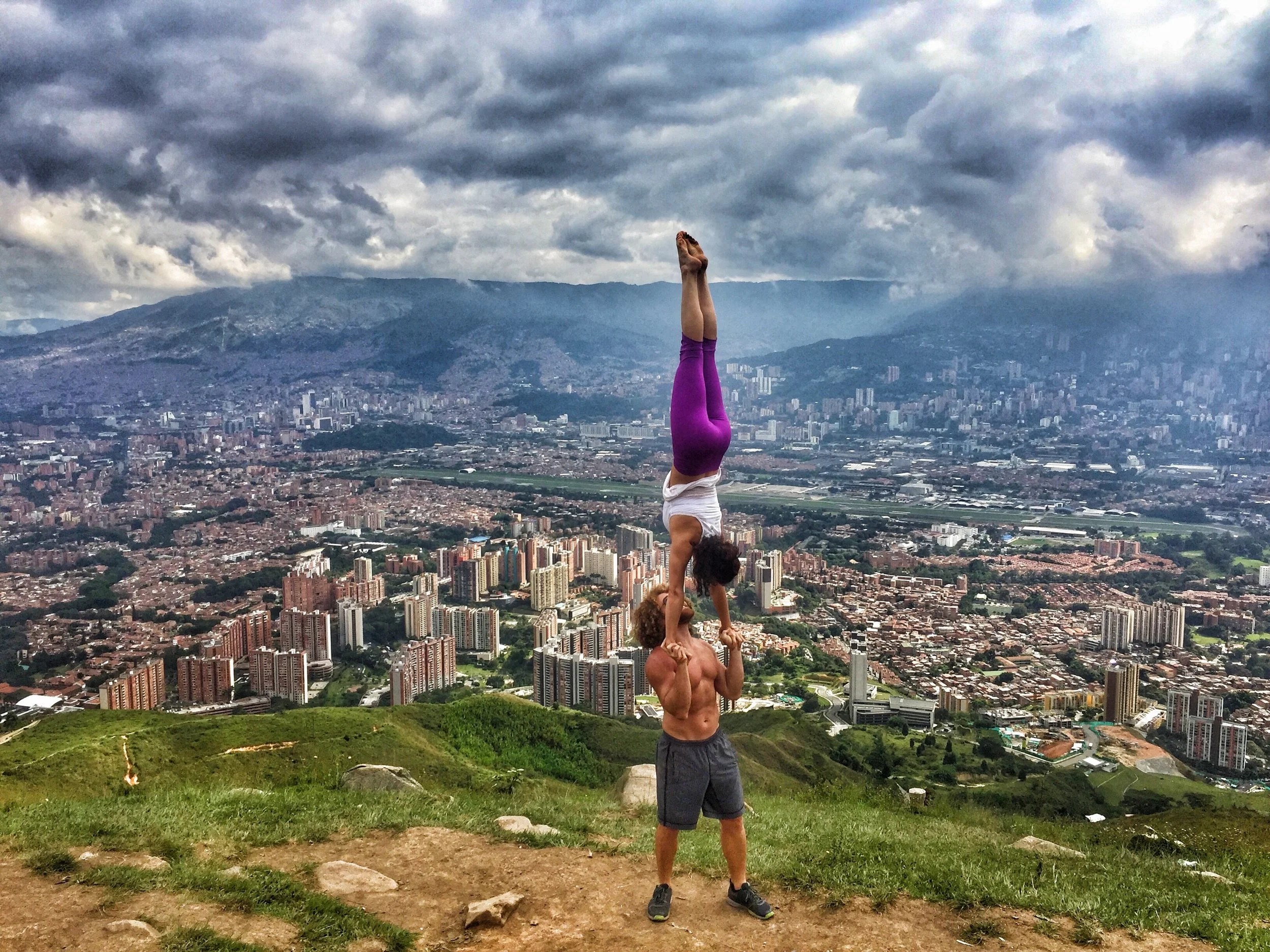 AcroYoga in the City 4