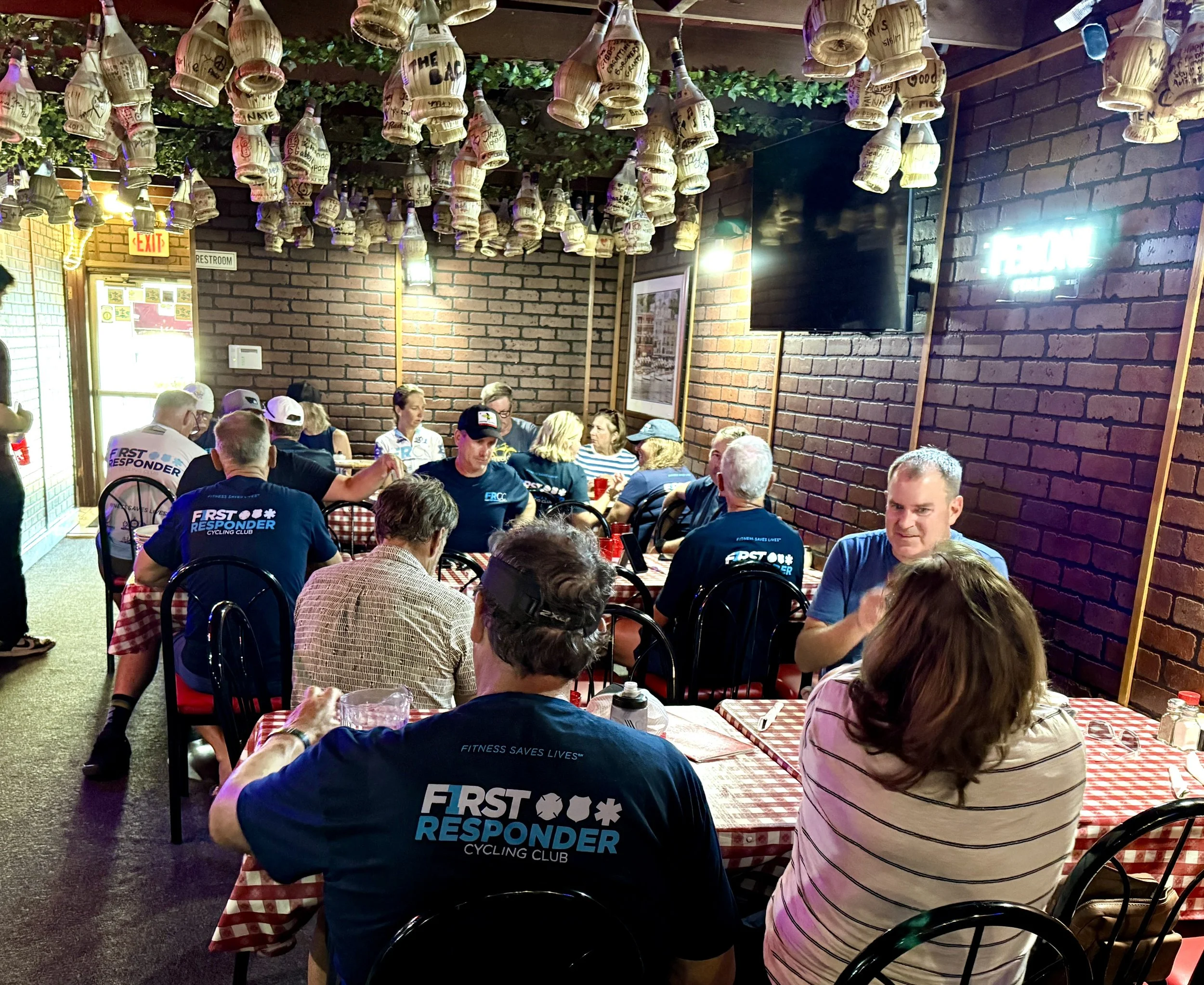 ⭐ Escondido: Filippi's Pizza - 43 miles / 2000'