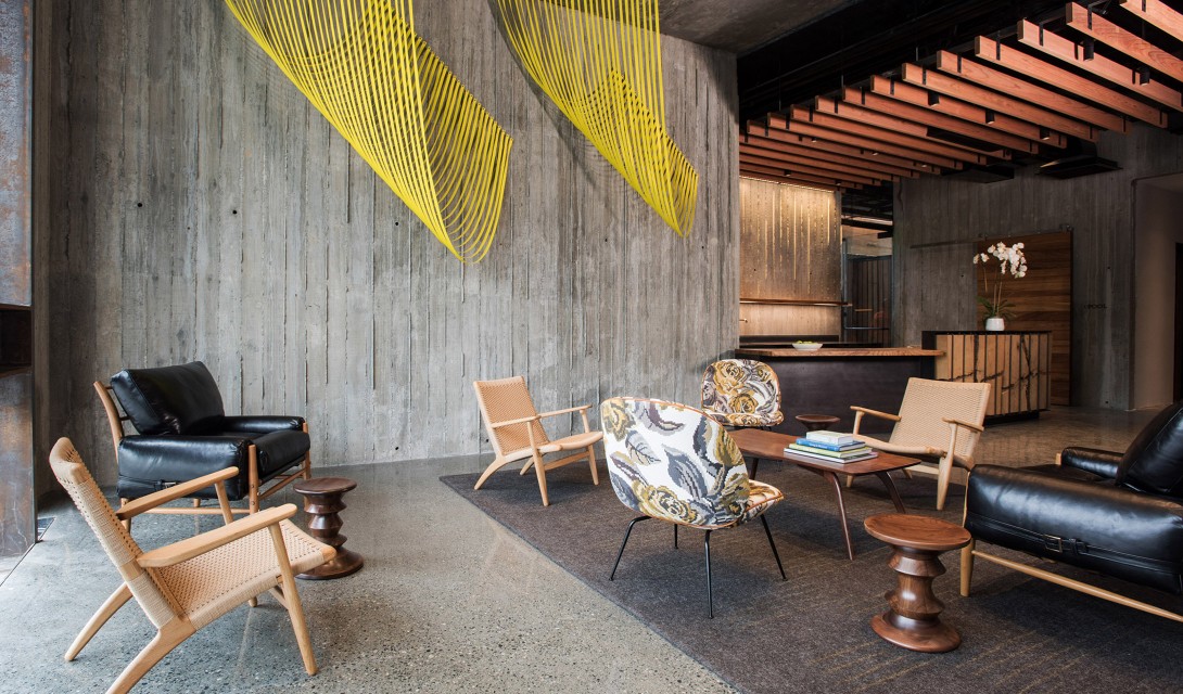 harmon-guest-house-lobby-chairs-hanging-installation-interior-design-m-02-x2.jpg