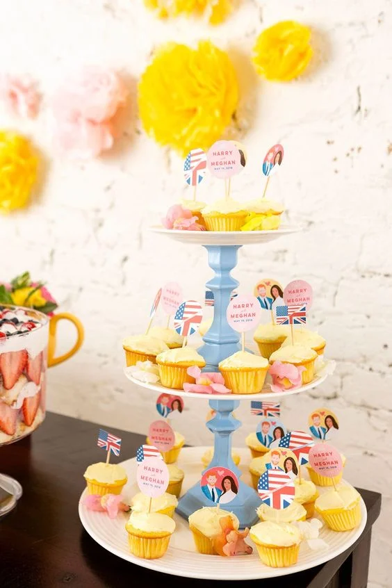 harry-meghan-cupcakes.jpg
