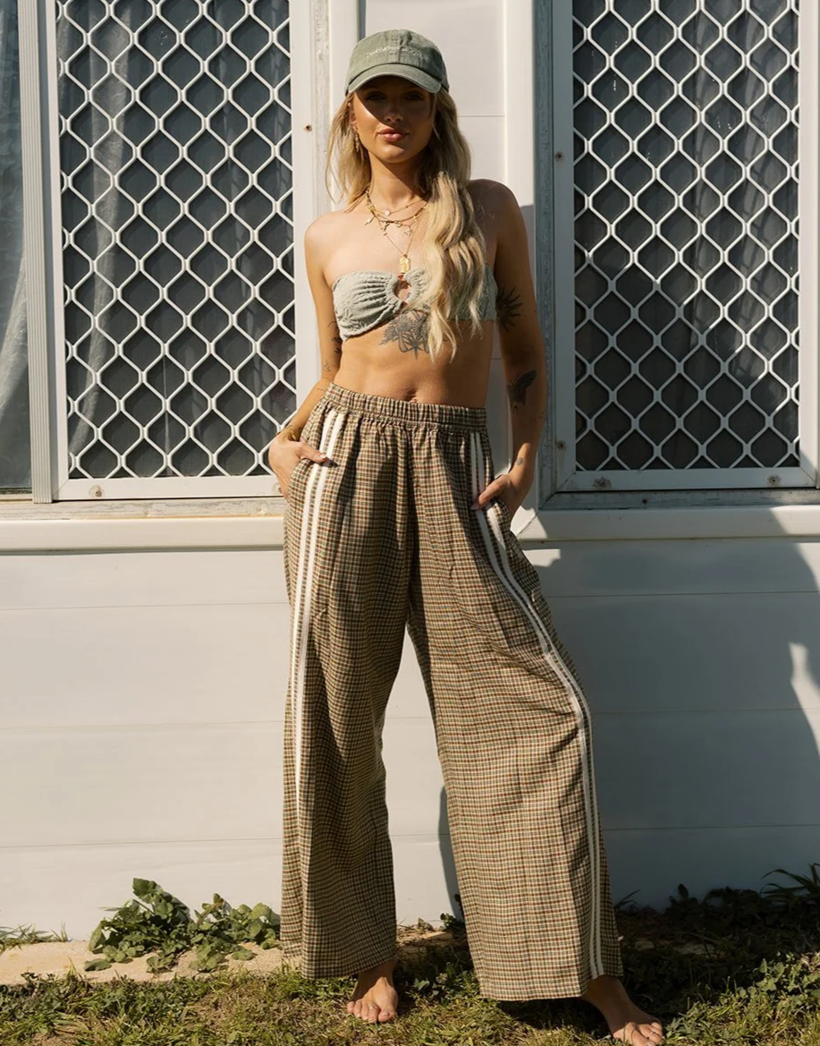cream+pants+1.png