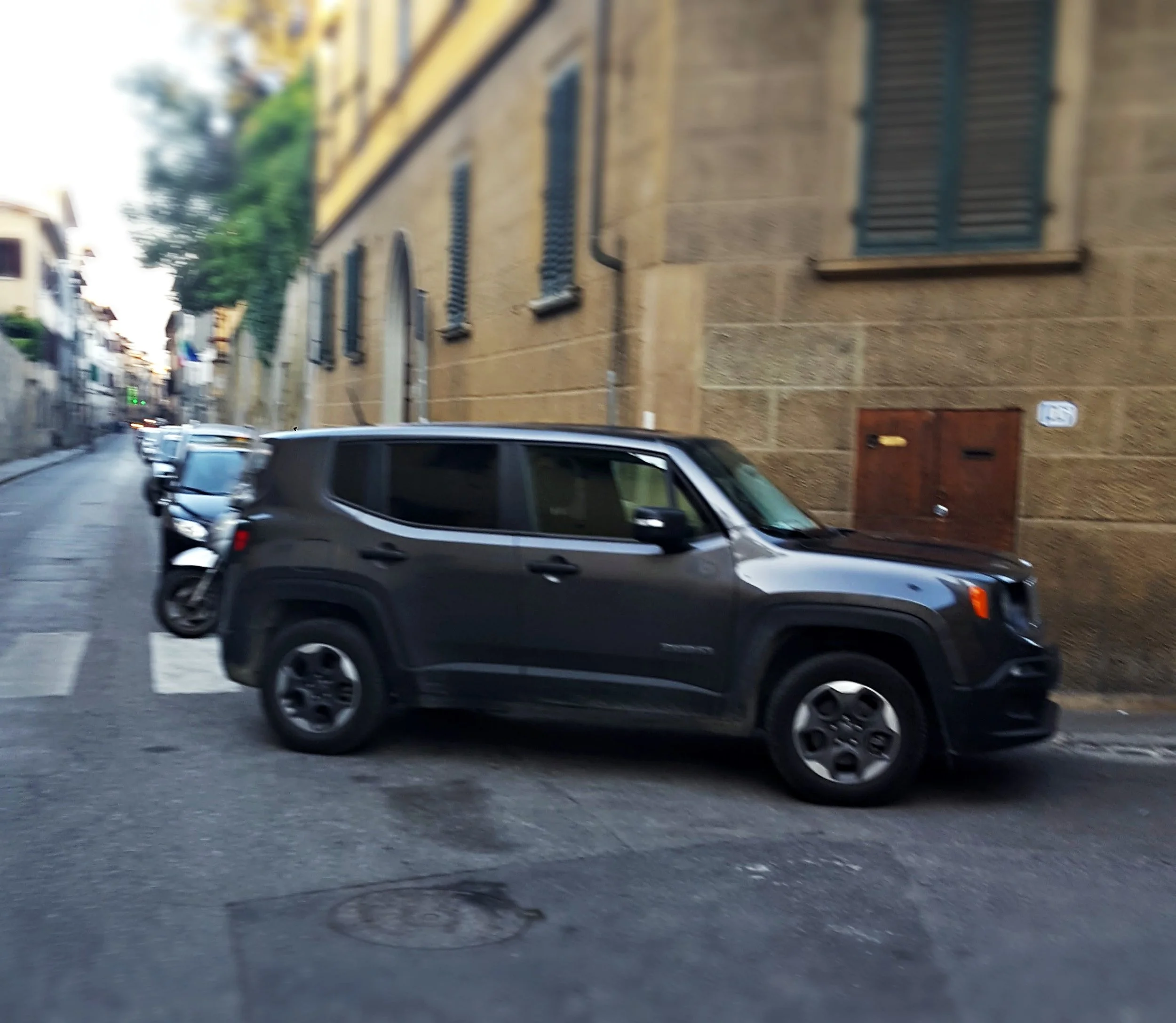 Driverless car ? No - it's parked.