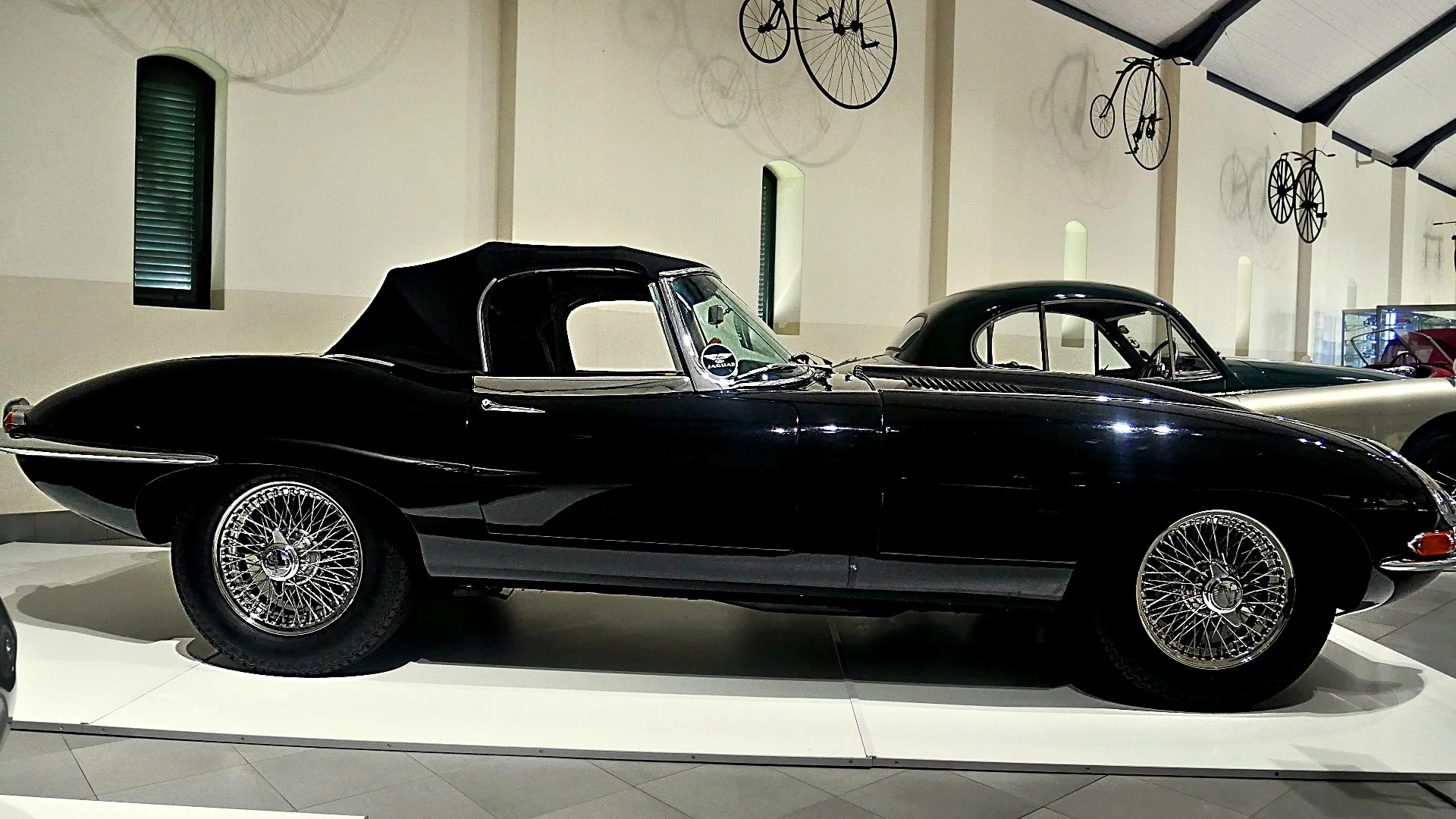 Etype side.jpg