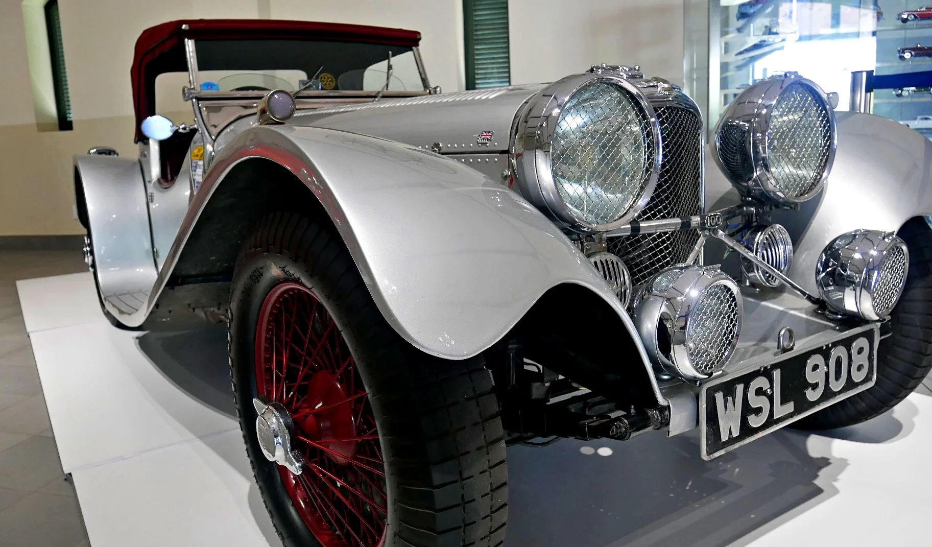 jag front.jpg