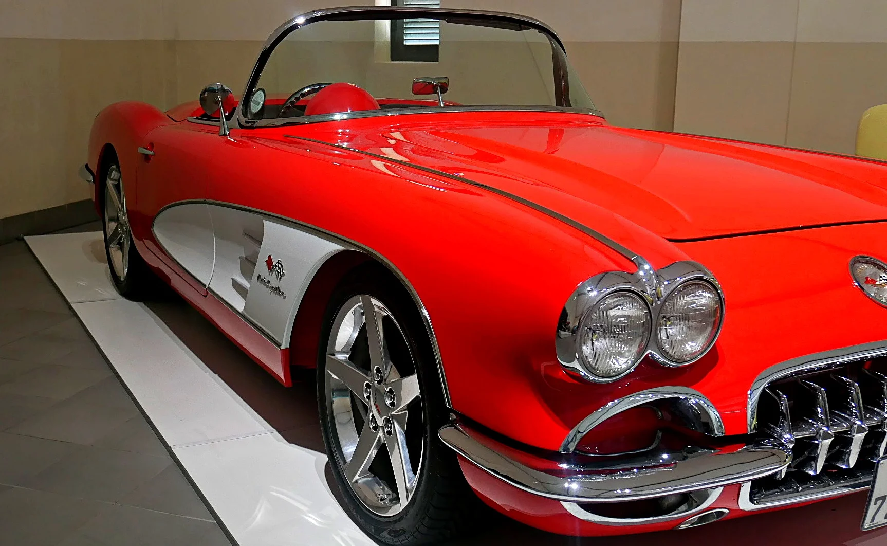 Vette side.jpg