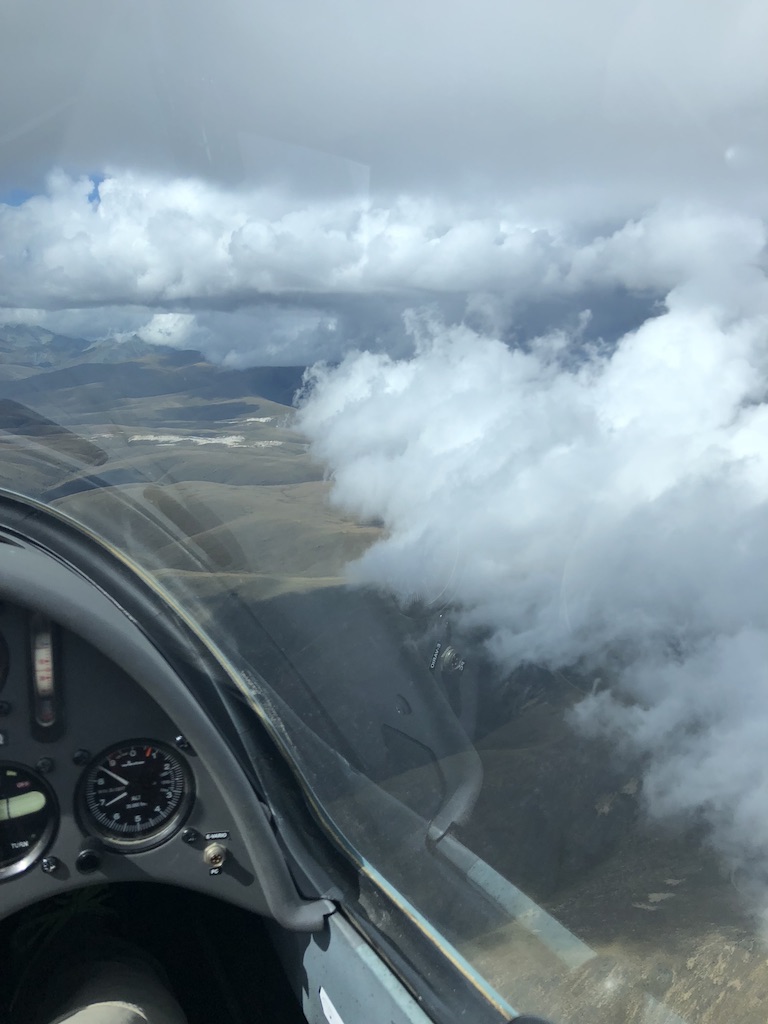 We were able to work some convergence and get well above a layer of clouds below us from a sea-front pushing in to the mountains in late afternoon.