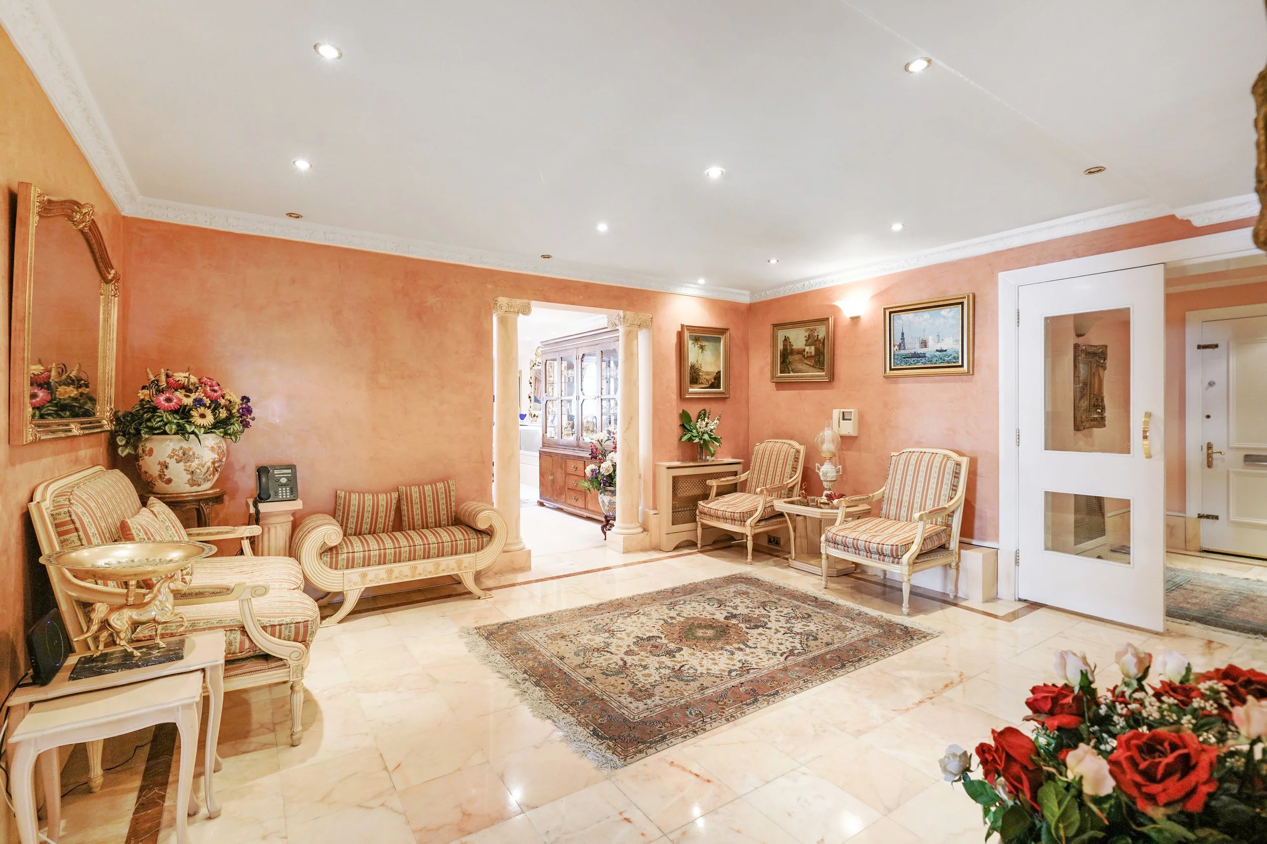 Bleinheim Court - mWbam1jY1u4OtMebvjOk.jpg