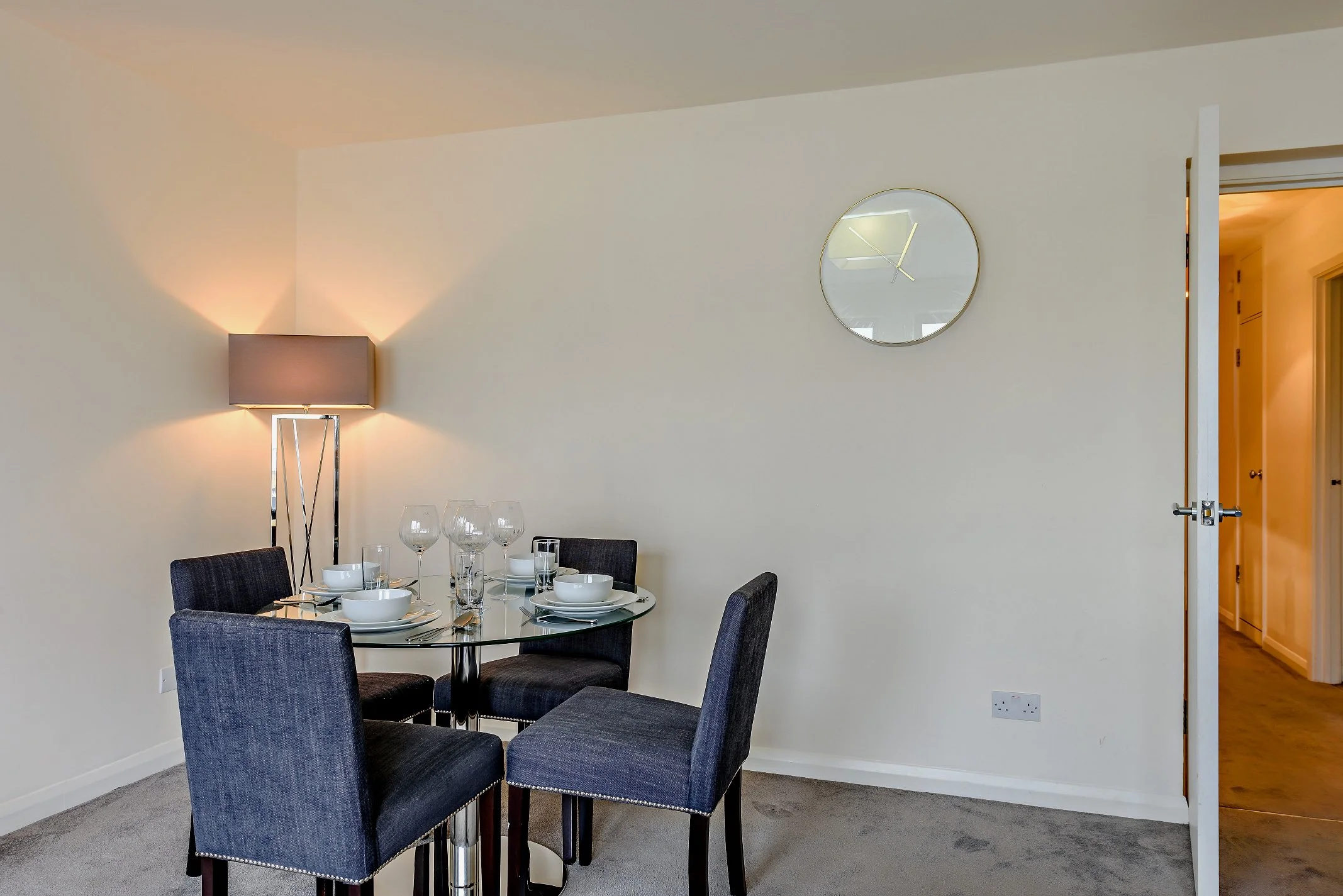 8447057-interior20-800.jpg