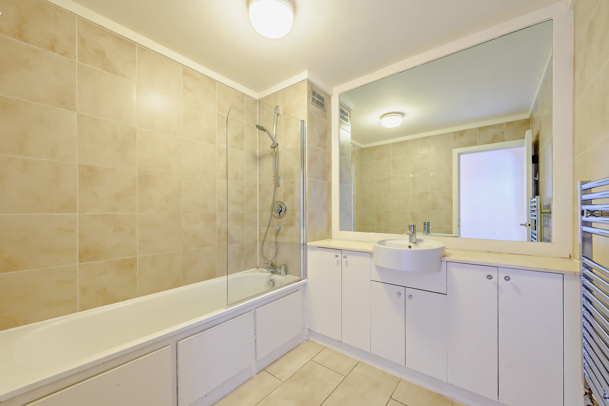 8447057-interior21-800.jpg