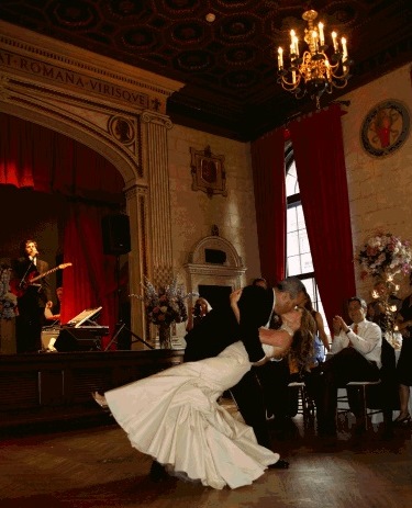 photo credit: www.weddingdaydance.com