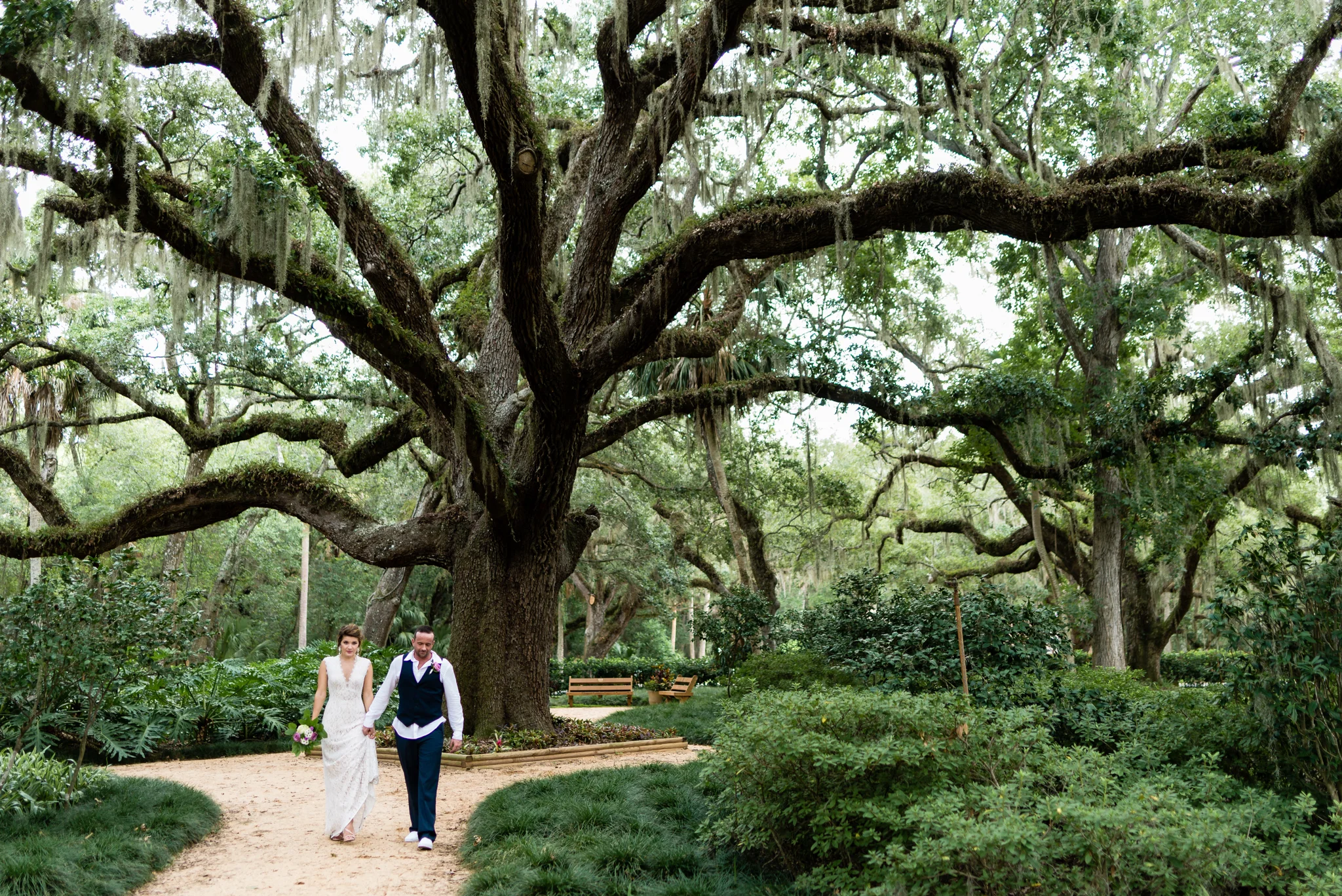Zach + Anna (New Edit)-41-2.jpg