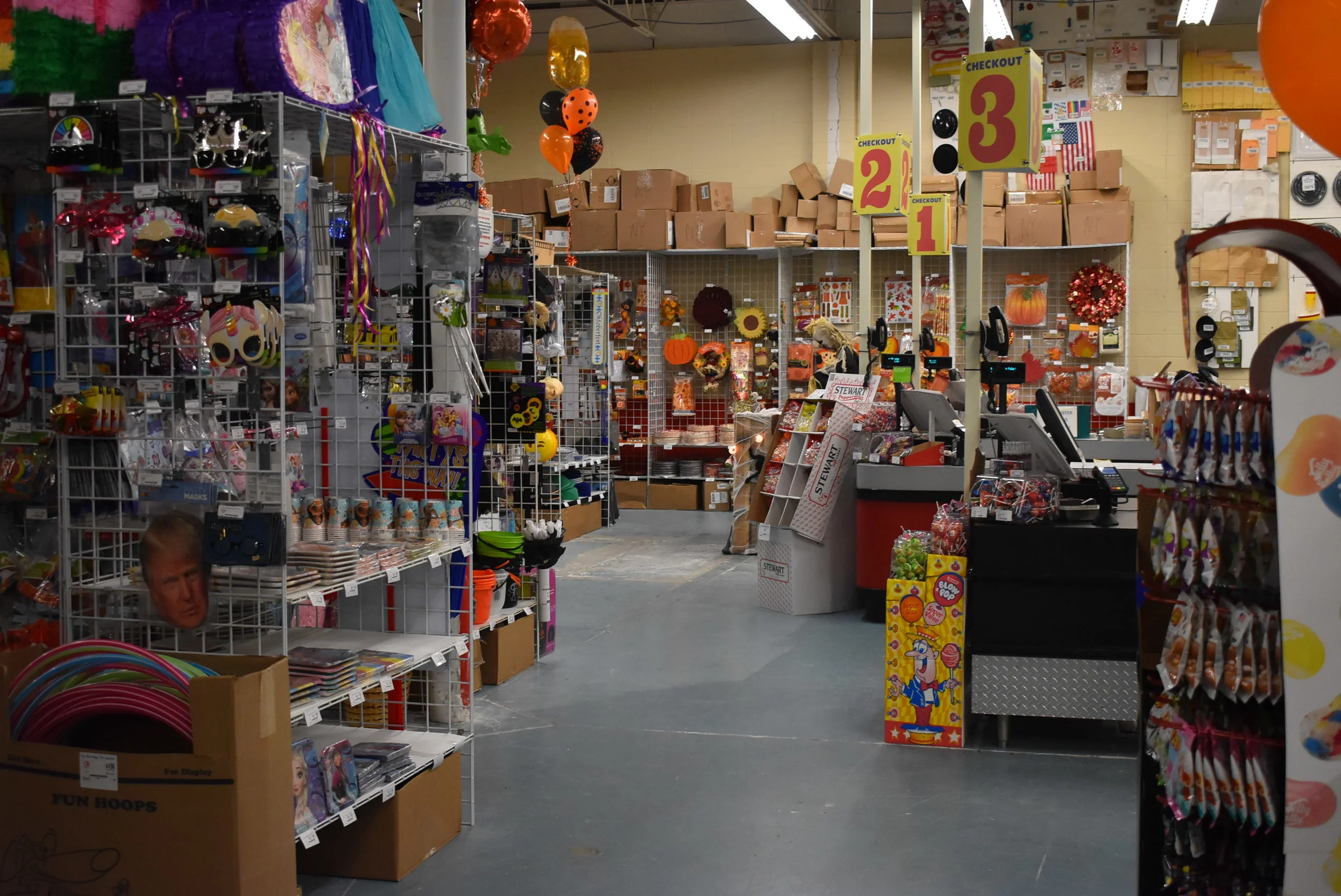 Litin’s Party Value moves to Plymouth Ave.