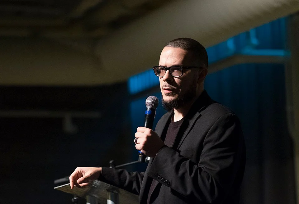 Youth interview renowned civil rights journalist Shaun King