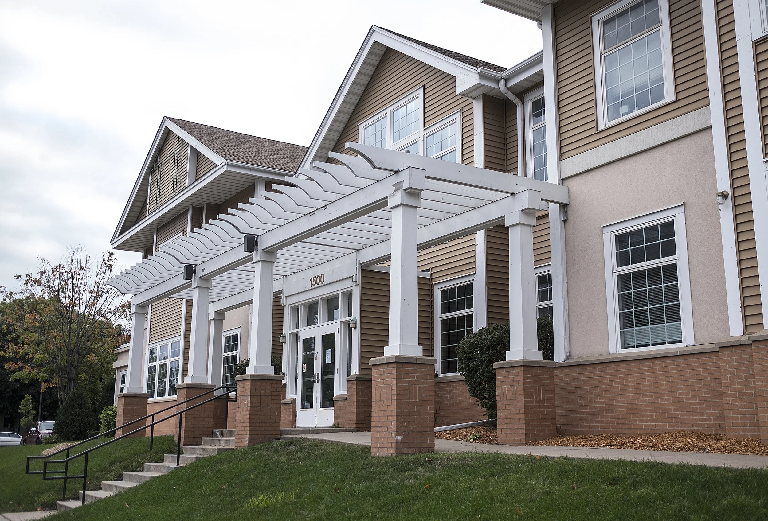 Leading people out of crisis