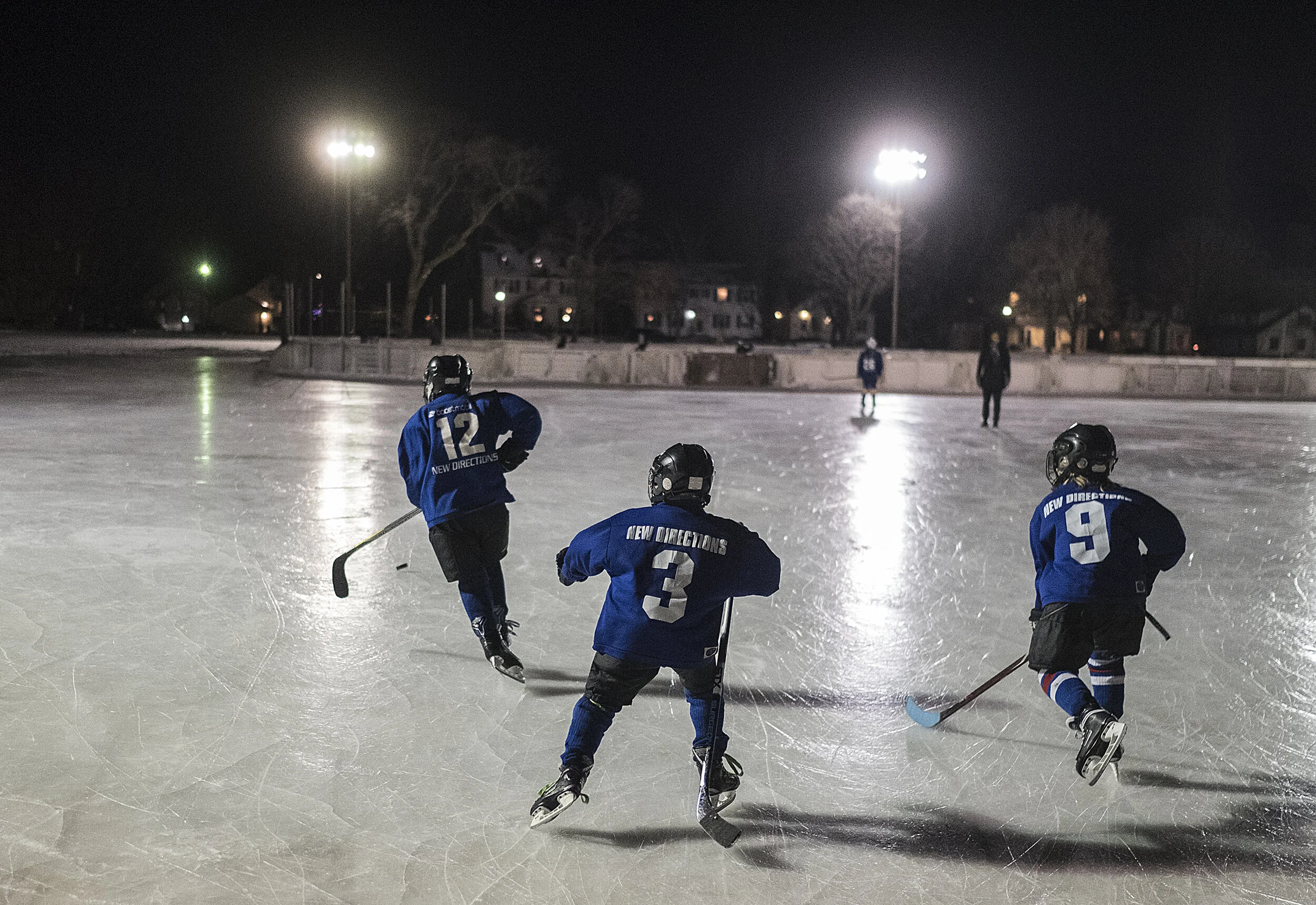 Dedicated group keeps hockey off thin ice