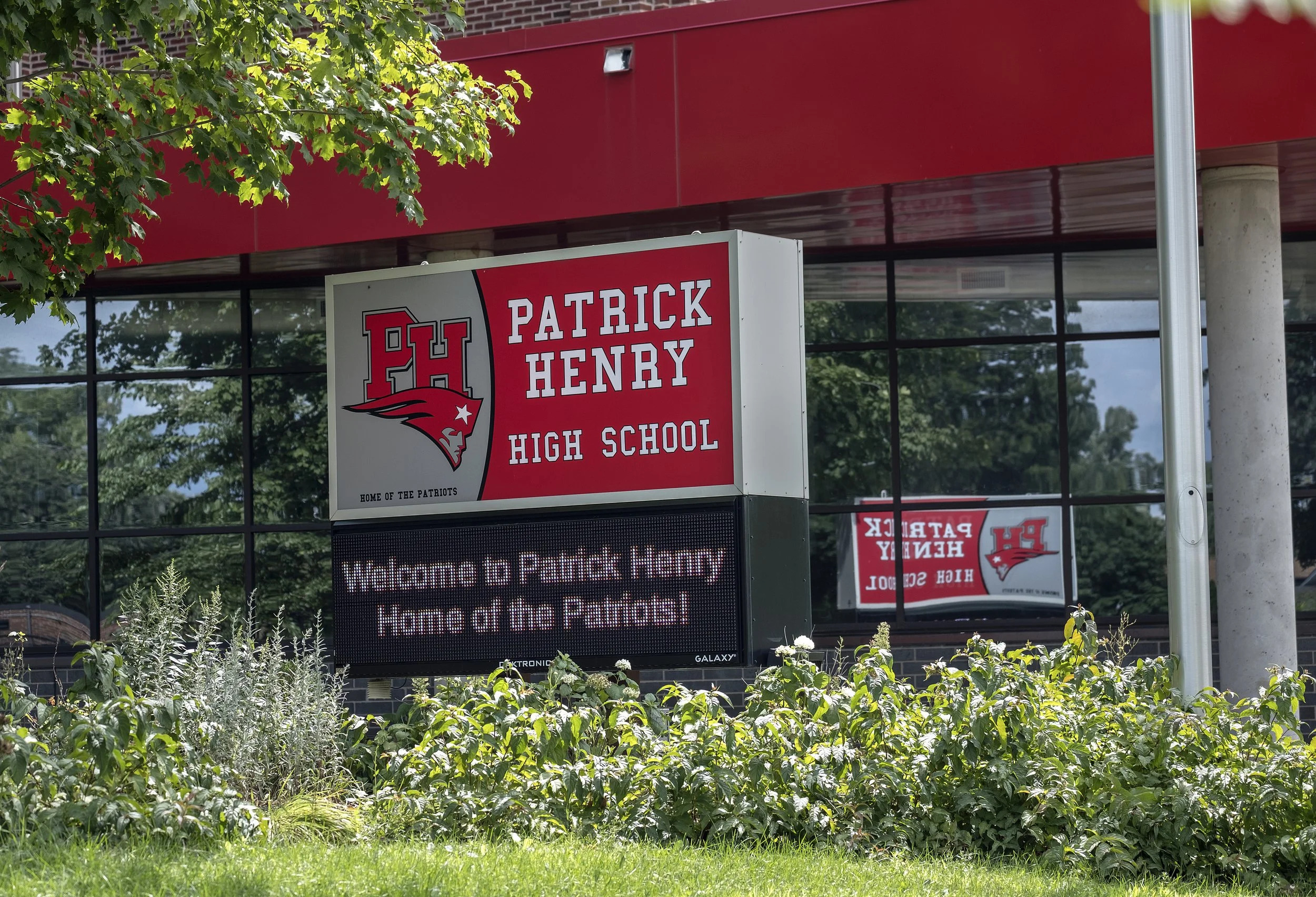 School board  votes to change the name of Patrick Henry High School