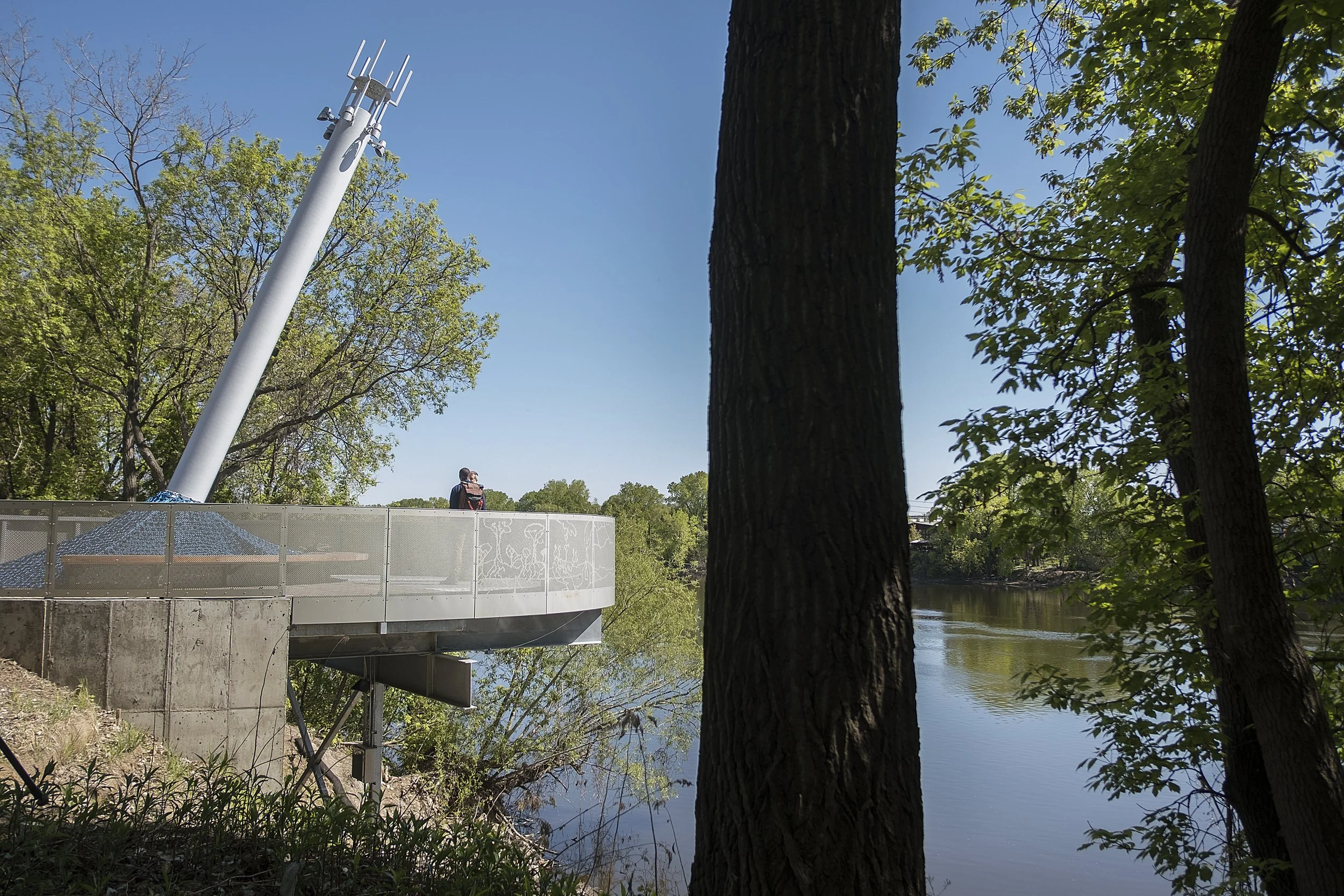 Non-motorist bridge over Mighty Miss would connect North with Northeast