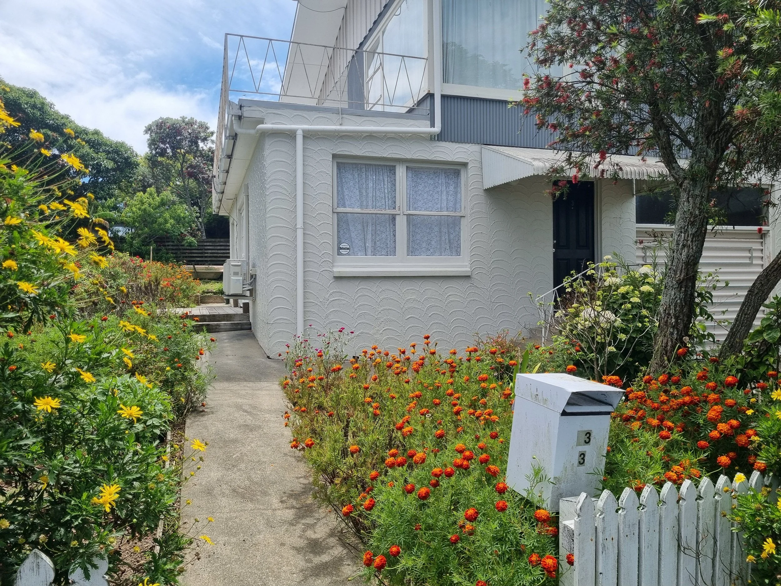 Unit 3 front entrance a.jpg